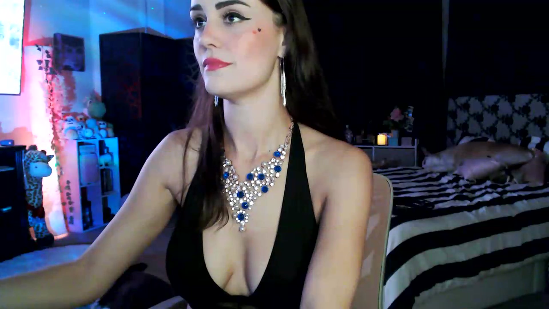 Gallery image thumbnail from HeidiKlumsy's myfreecams stream on, 07/26/2026, 04:43 image 13 of 20