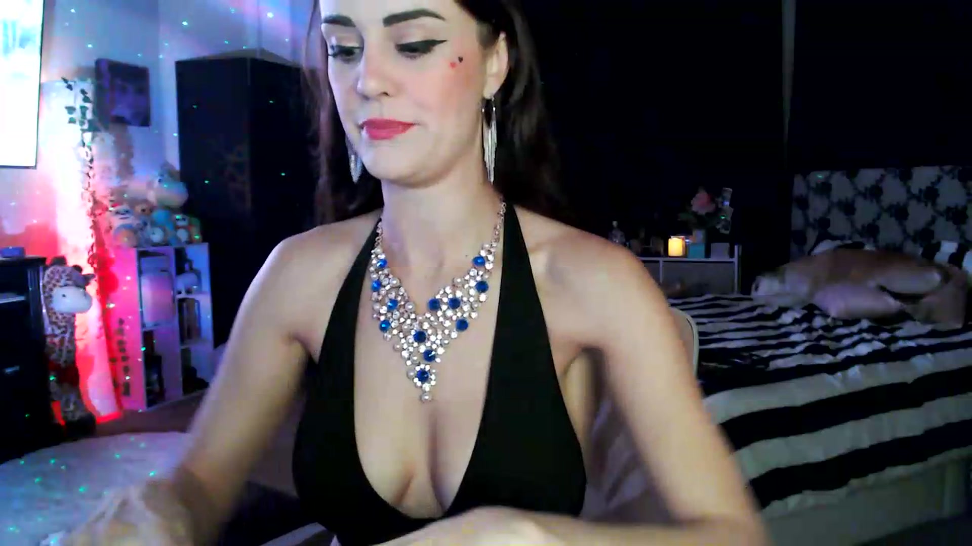 Gallery image thumbnail from HeidiKlumsy's myfreecams stream on, 07/26/2026, 04:43 image 9 of 20