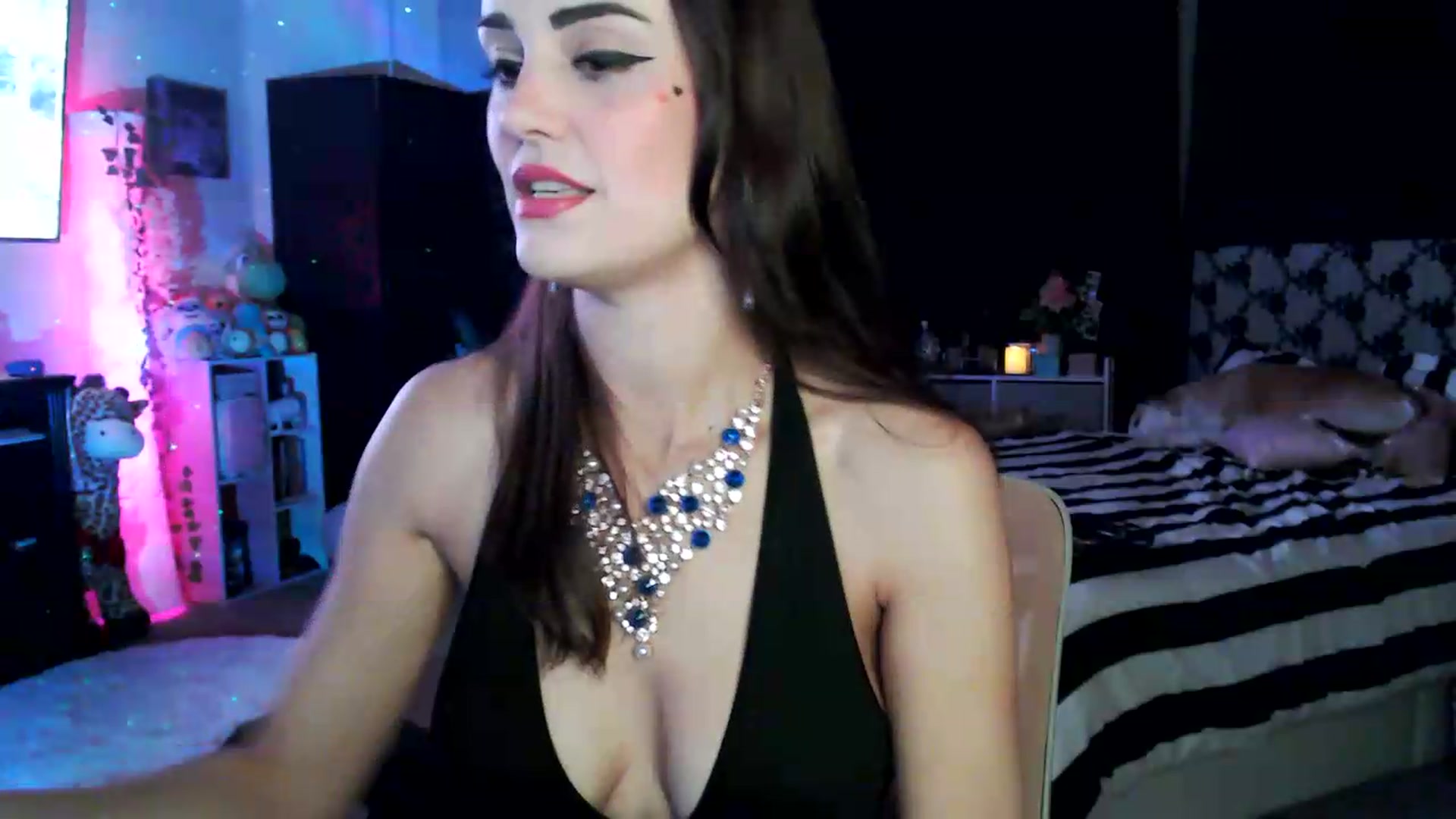 Gallery image thumbnail from HeidiKlumsy's myfreecams stream on, 07/26/2026, 04:43 image 6 of 20