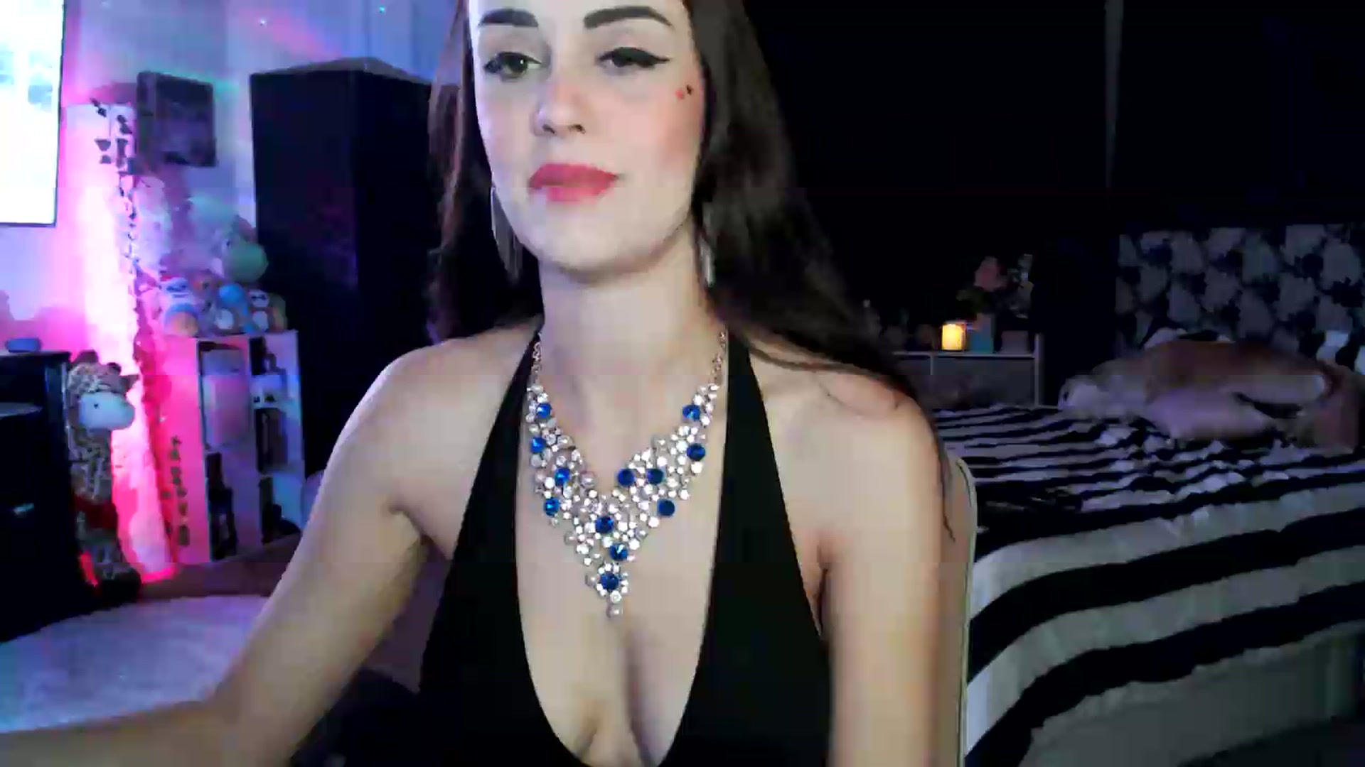 Gallery image thumbnail from HeidiKlumsy's myfreecams stream on, 07/26/2026, 04:43 image 5 of 20