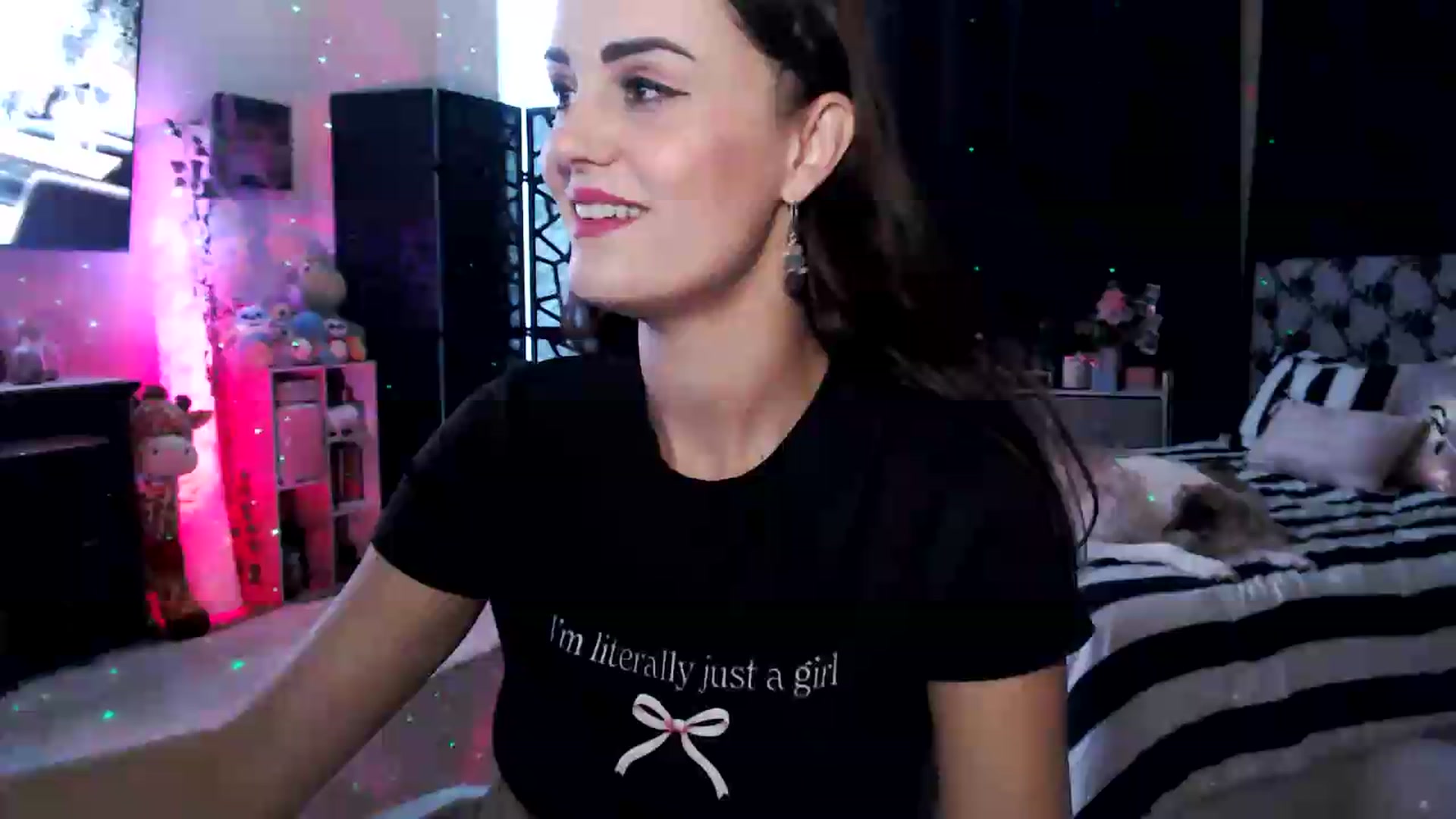 Gallery image thumbnail from HeidiKlumsy's myfreecams stream on, 07/27/2026, 21:49 image 18 of 20