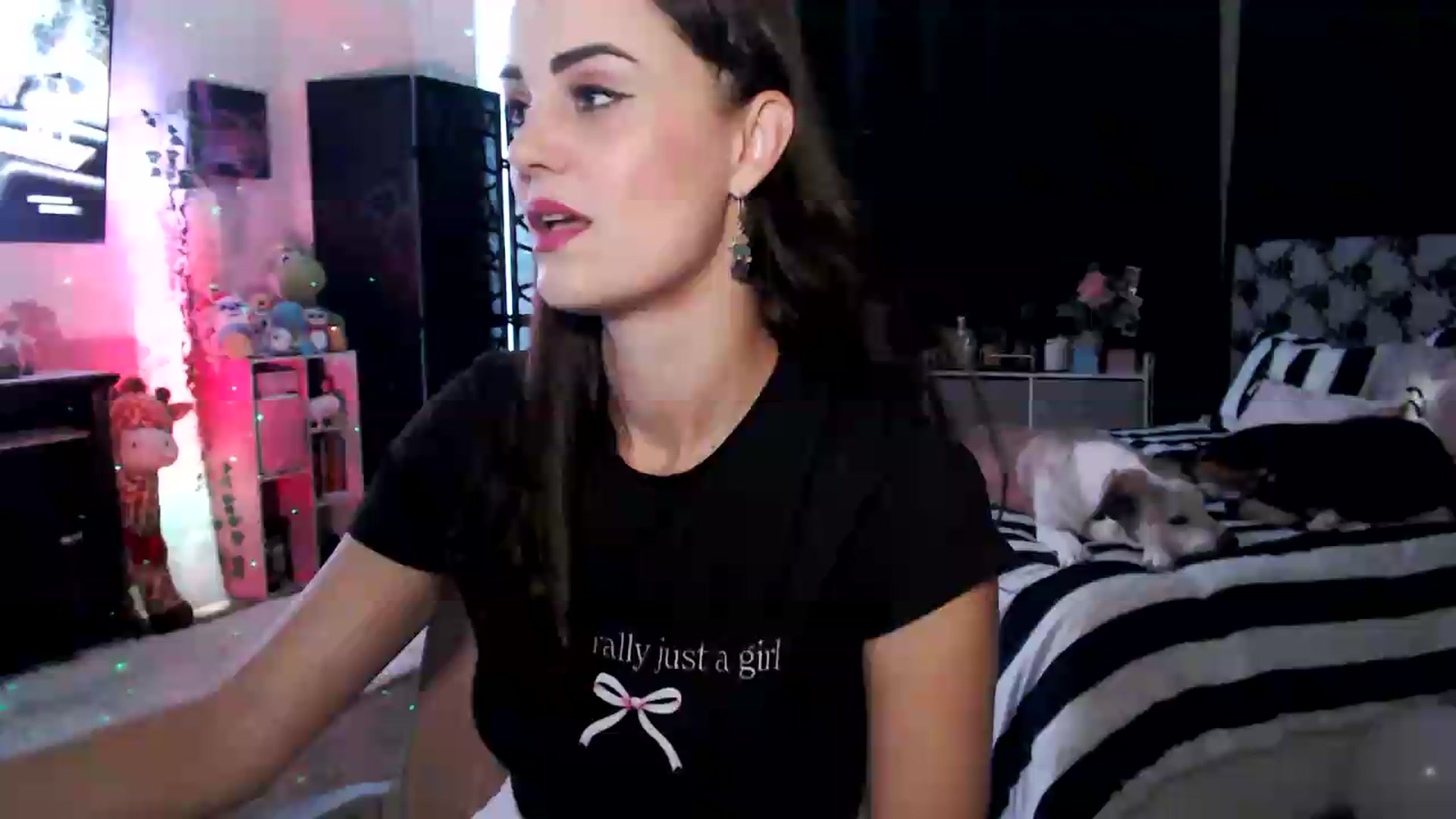 Gallery image thumbnail from HeidiKlumsy's myfreecams stream on, 07/27/2026, 21:49 image 11 of 20