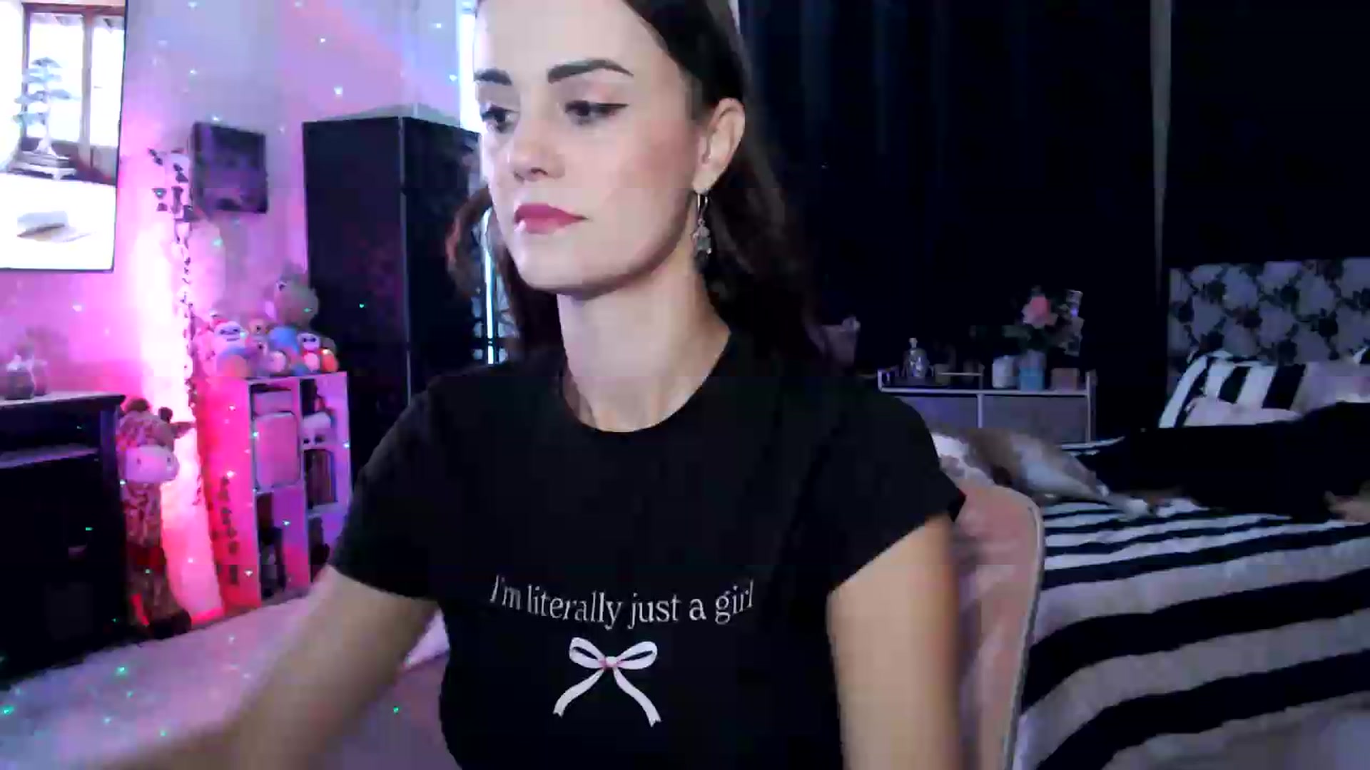 Gallery image thumbnail from HeidiKlumsy's myfreecams stream on, 07/27/2026, 21:49 image 4 of 20