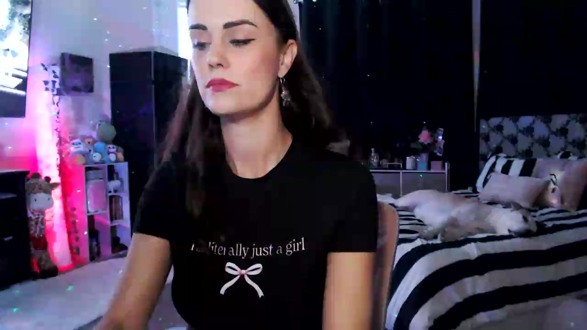 Gallery image thumbnail from HeidiKlumsy's myfreecams stream on, 07/27/2026, 22:58 image 1 of 20