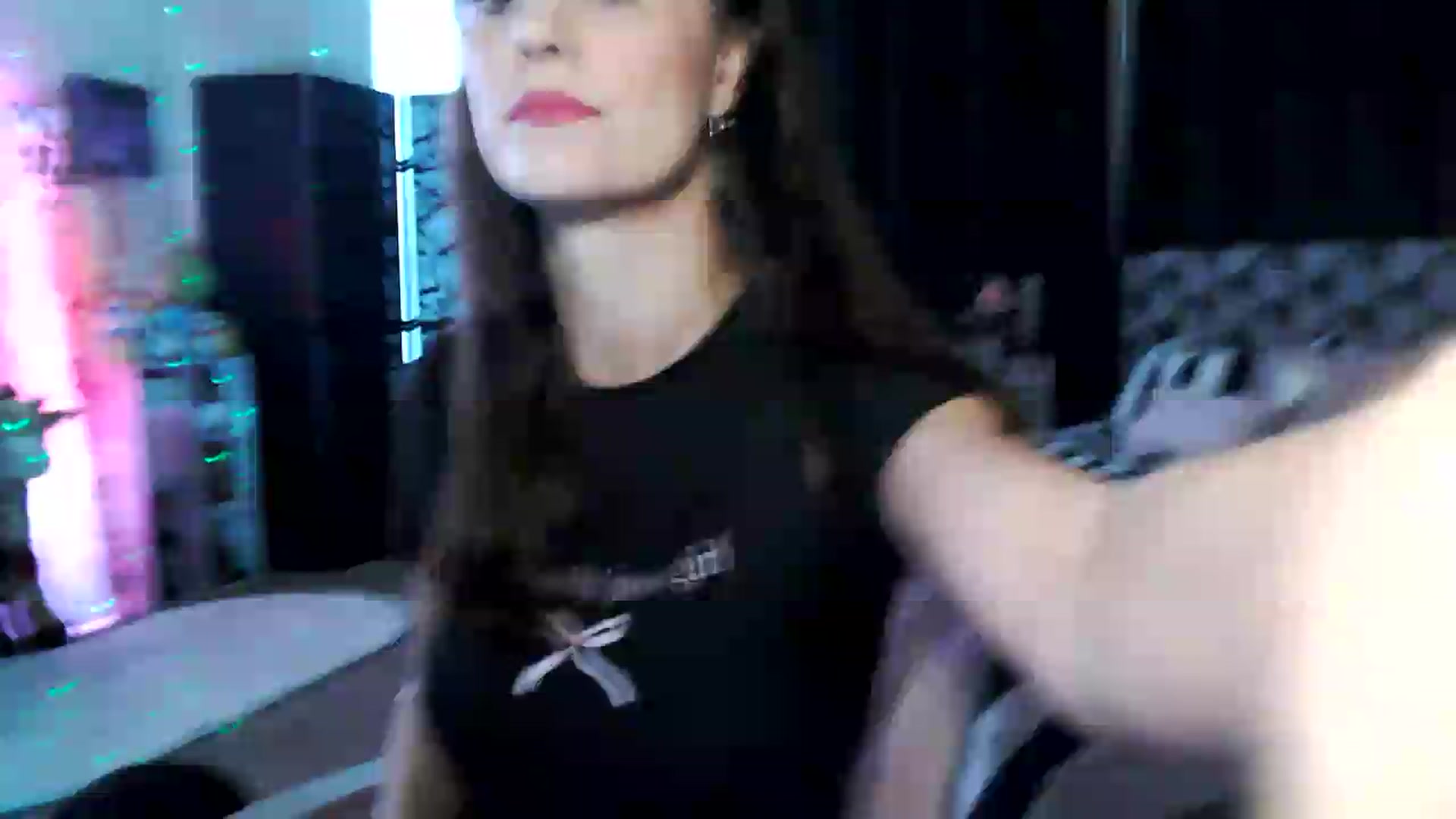 Gallery image thumbnail from HeidiKlumsy's myfreecams stream on, 07/27/2026, 22:58 image 17 of 20