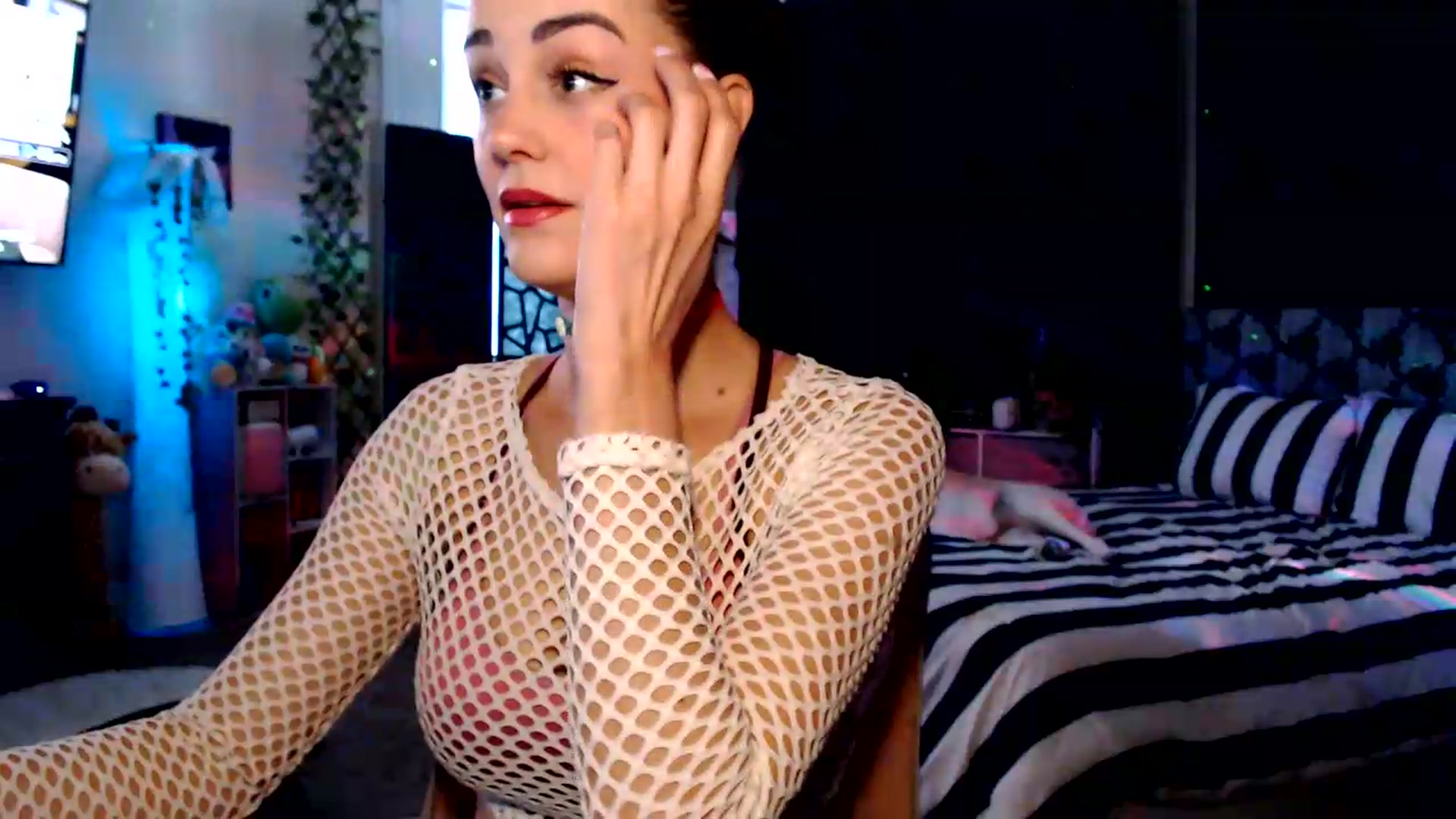 Gallery image thumbnail from HeidiKlumsy's myfreecams stream on, 07/28/2026, 20:34 image 2 of 20