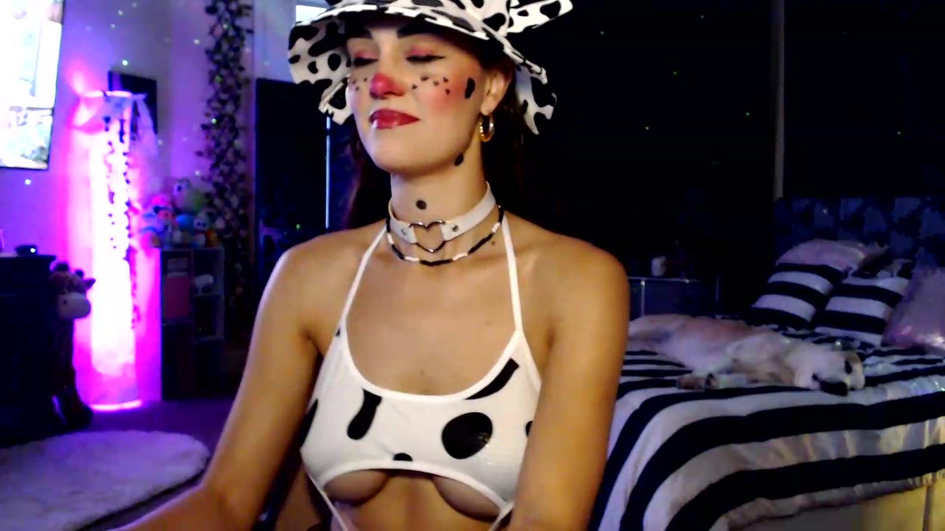 Gallery image thumbnail from HeidiKlumsy's myfreecams stream on, 07/29/2026, 02:46 image 3 of 20