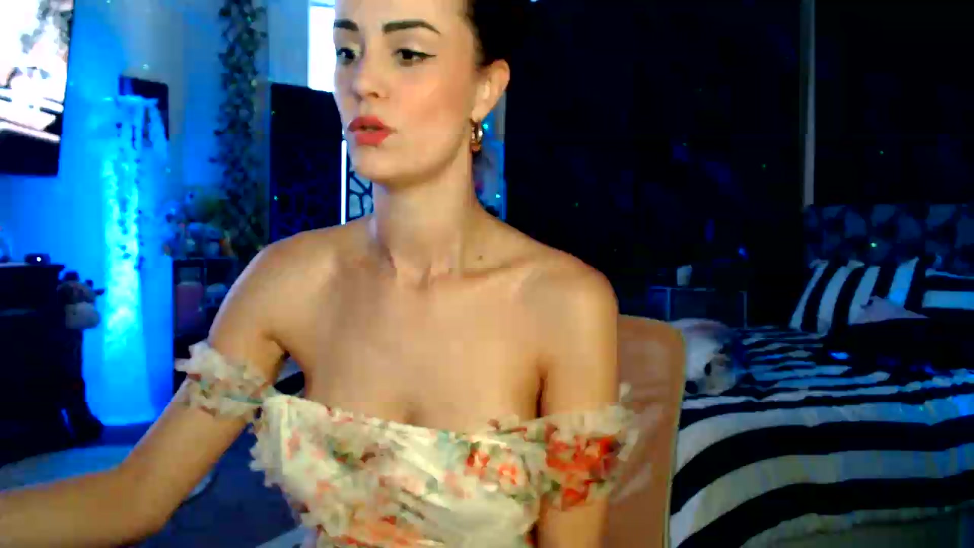 Gallery image thumbnail from HeidiKlumsy's myfreecams stream on, 07/30/2026, 22:31 image 9 of 20