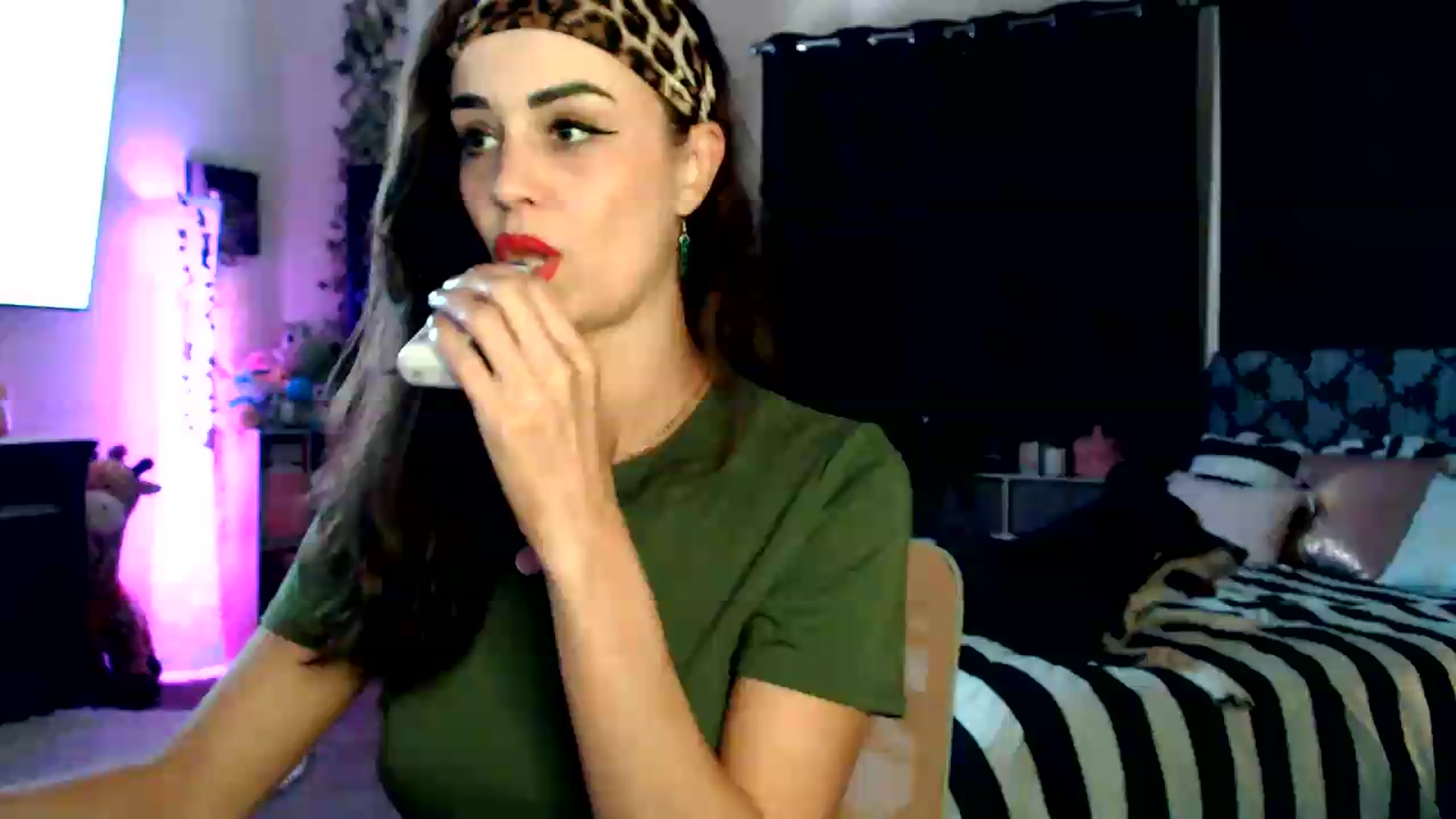 Gallery image thumbnail from HeidiKlumsy's myfreecams stream on, 08/10/2026, 23:49 image 1 of 20