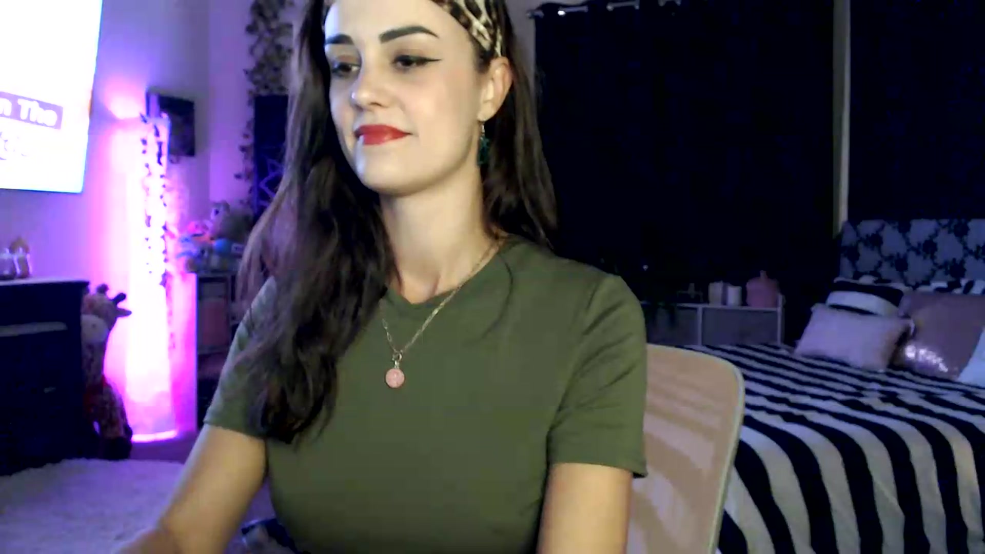 Gallery image thumbnail from HeidiKlumsy's myfreecams stream on, 08/11/2026, 24:35 image 16 of 20