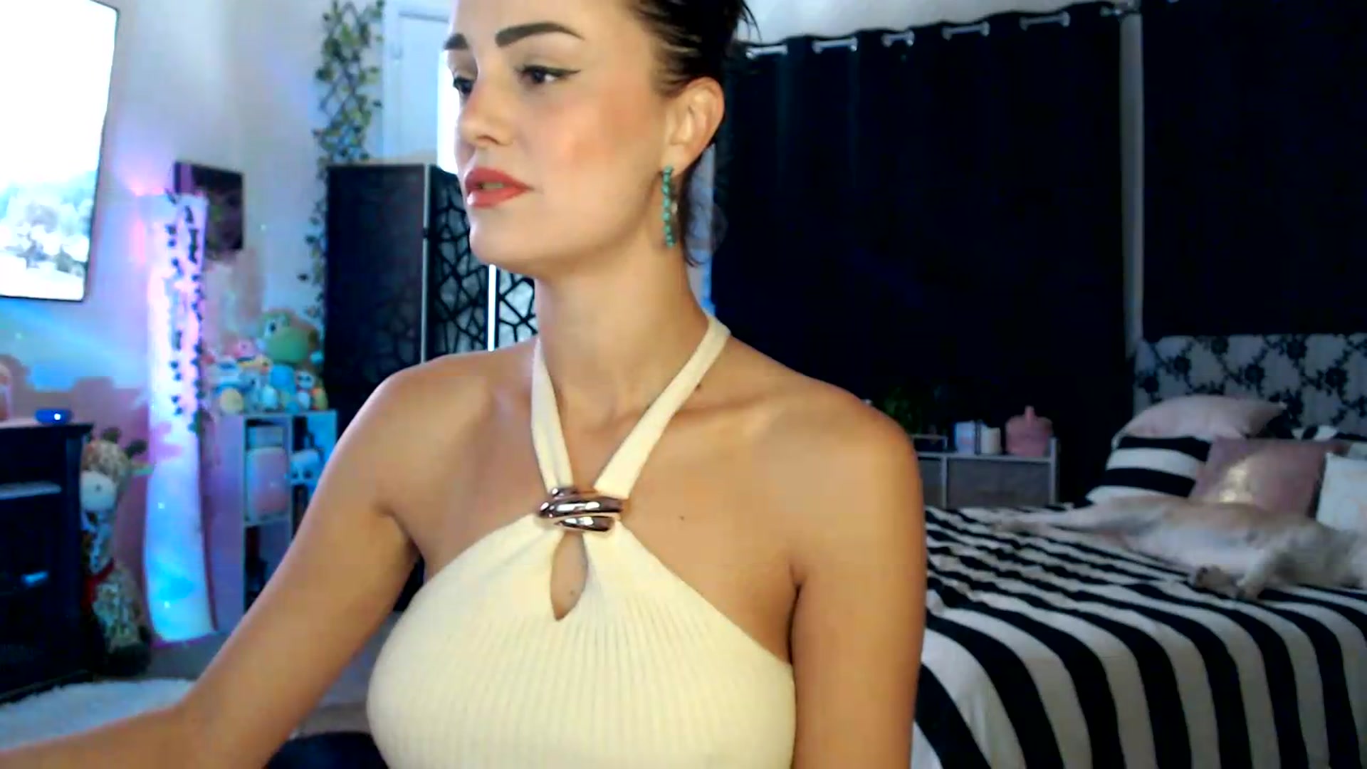 Gallery image thumbnail from HeidiKlumsy's myfreecams stream on, 08/11/2026, 21:05 image 7 of 20