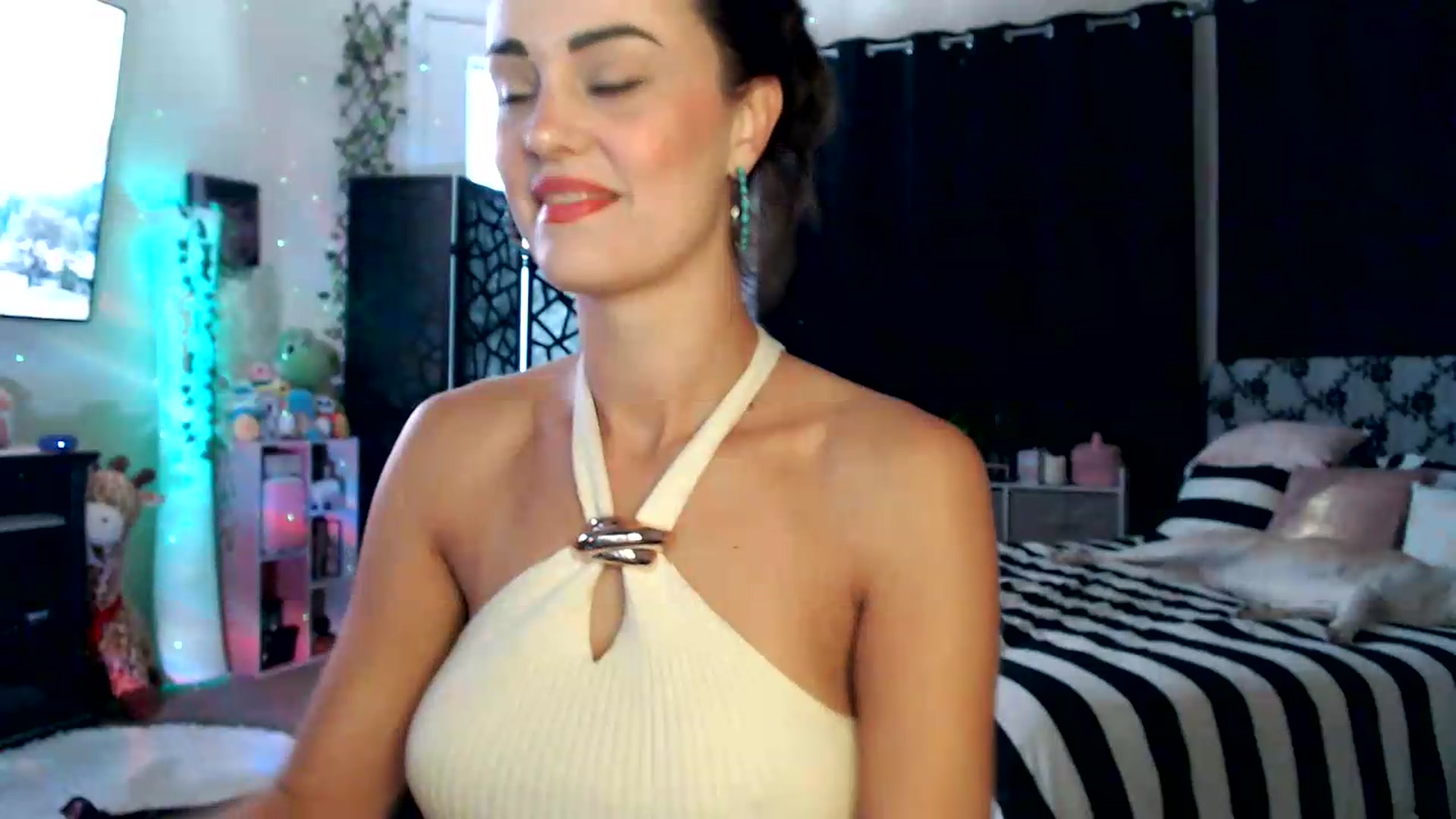 Gallery image thumbnail from HeidiKlumsy's myfreecams stream on, 08/11/2026, 21:05 image 9 of 20