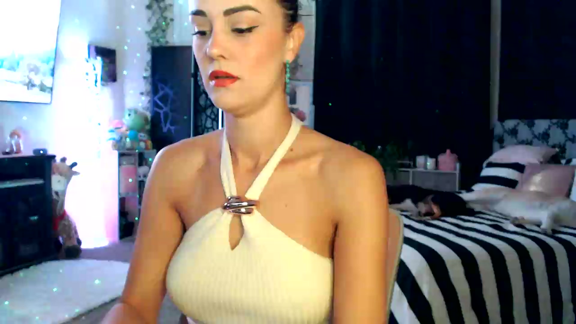 Gallery image thumbnail from HeidiKlumsy's myfreecams stream on, 08/11/2026, 21:05 image 1 of 20