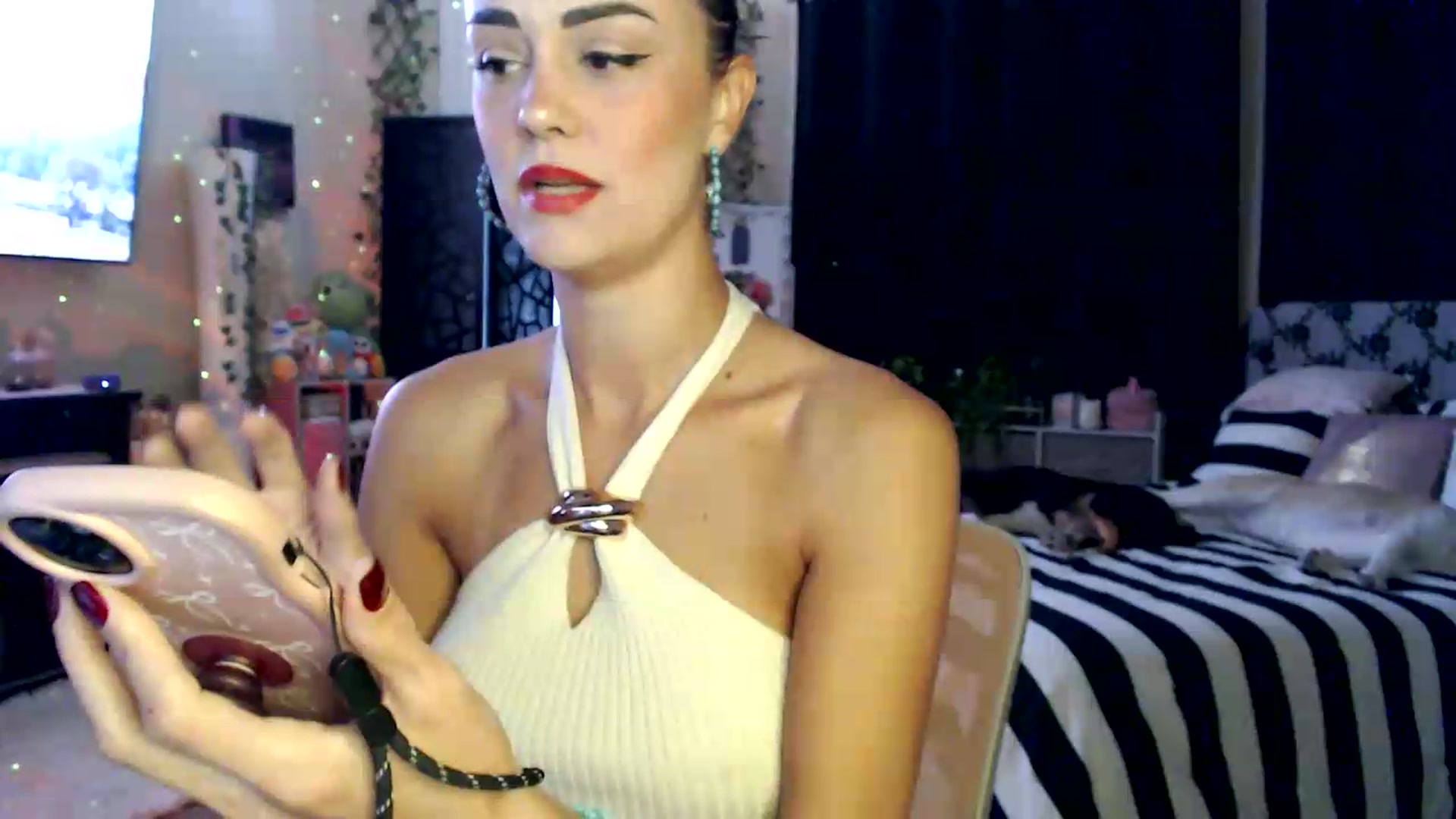 Gallery image thumbnail from HeidiKlumsy's myfreecams stream on, 08/11/2026, 21:05 image 4 of 20