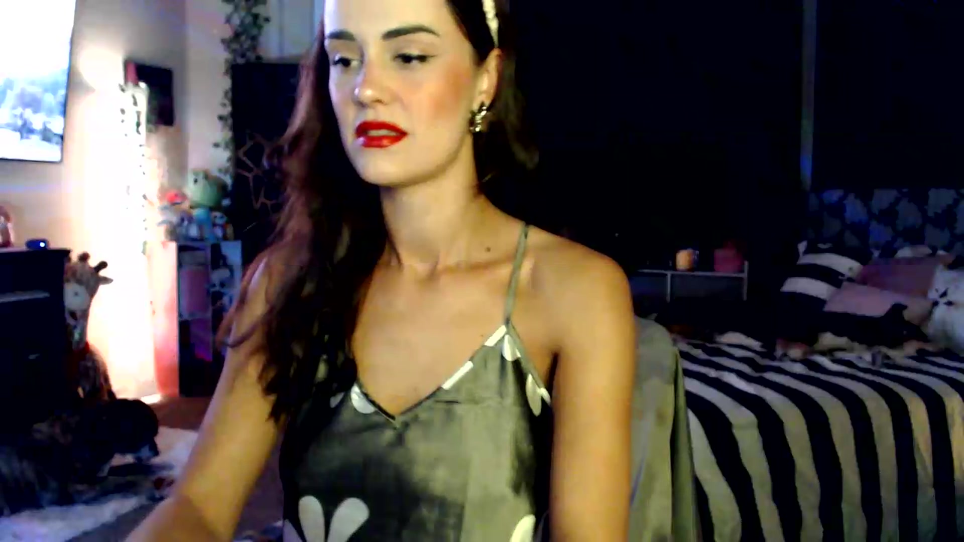 Gallery image thumbnail from HeidiKlumsy's myfreecams stream on, 08/12/2026, 02:43 image 3 of 20