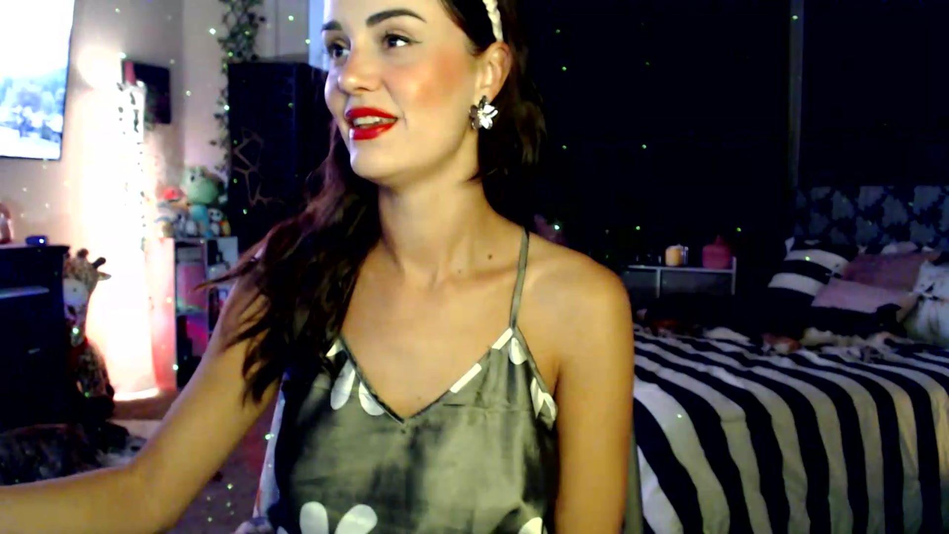 Gallery image thumbnail from HeidiKlumsy's myfreecams stream on, 08/12/2026, 02:43 image 2 of 20