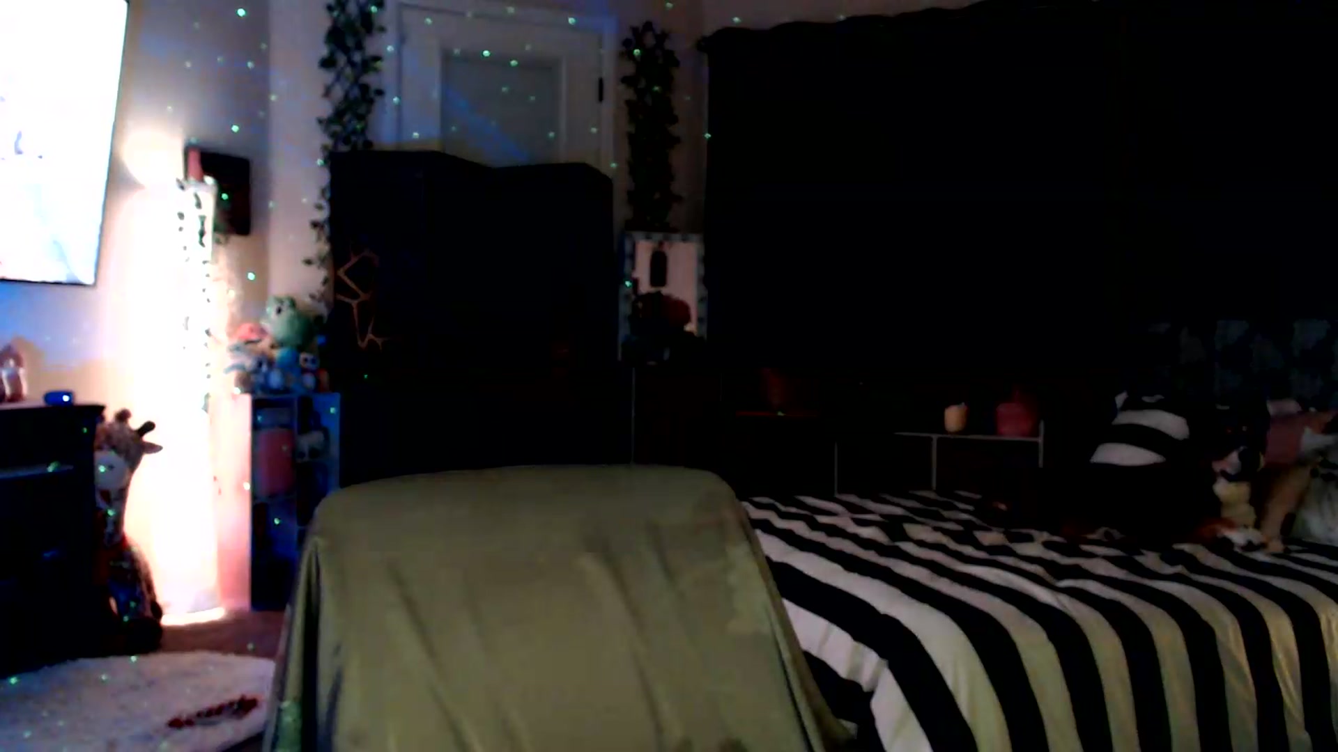 Gallery image thumbnail from HeidiKlumsy's myfreecams stream on, 08/12/2026, 02:43 image 20 of 20