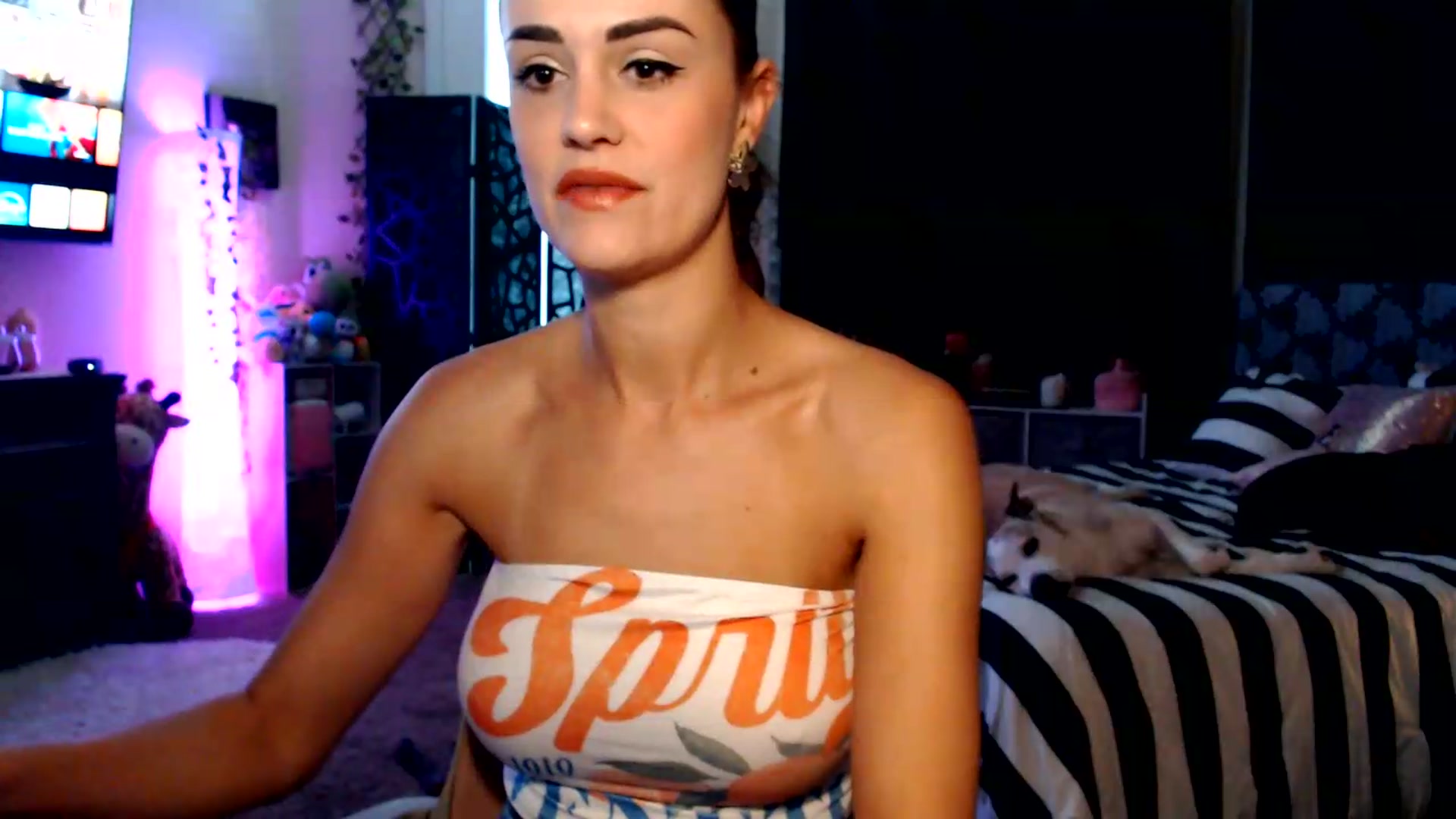 Gallery image thumbnail from HeidiKlumsy's myfreecams stream on, 08/12/2026, 21:36 image 2 of 20