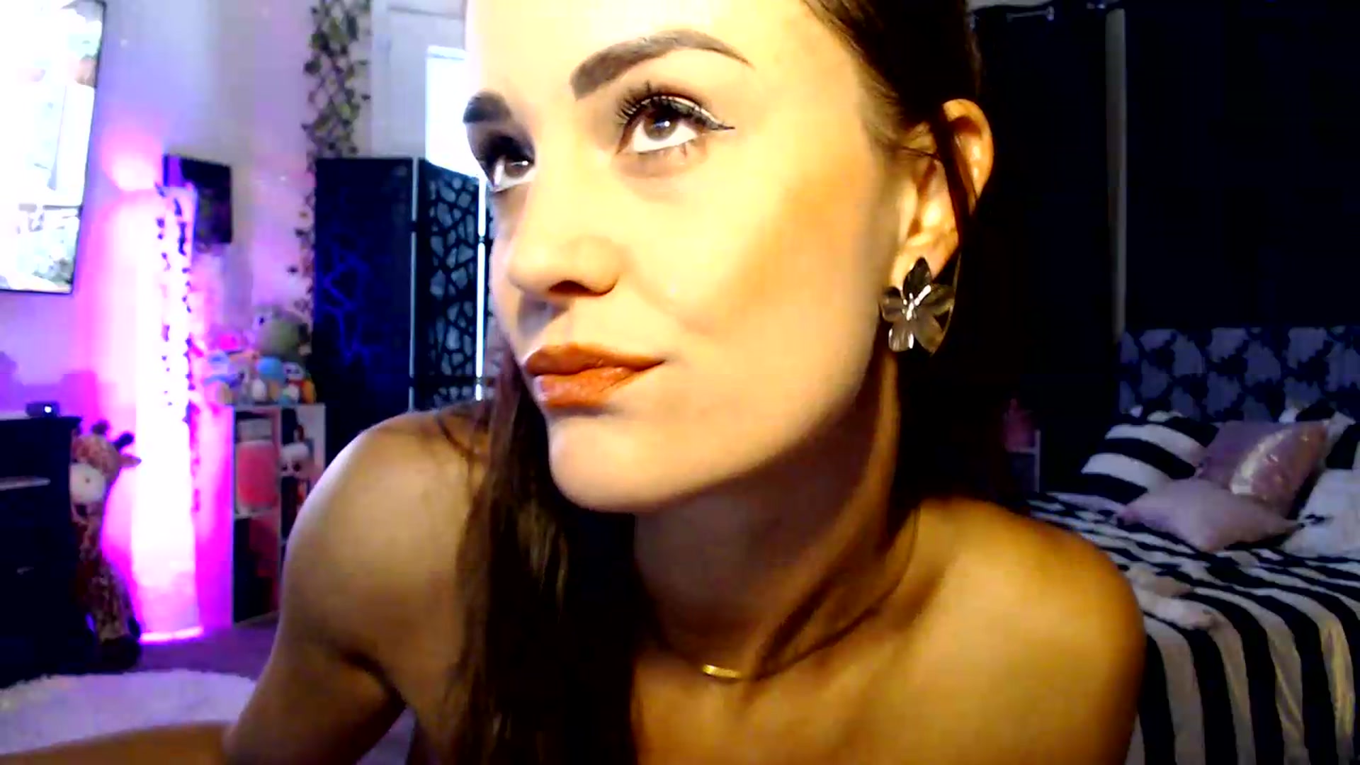 Gallery image thumbnail from HeidiKlumsy's myfreecams stream on, 08/12/2026, 21:36 image 13 of 20