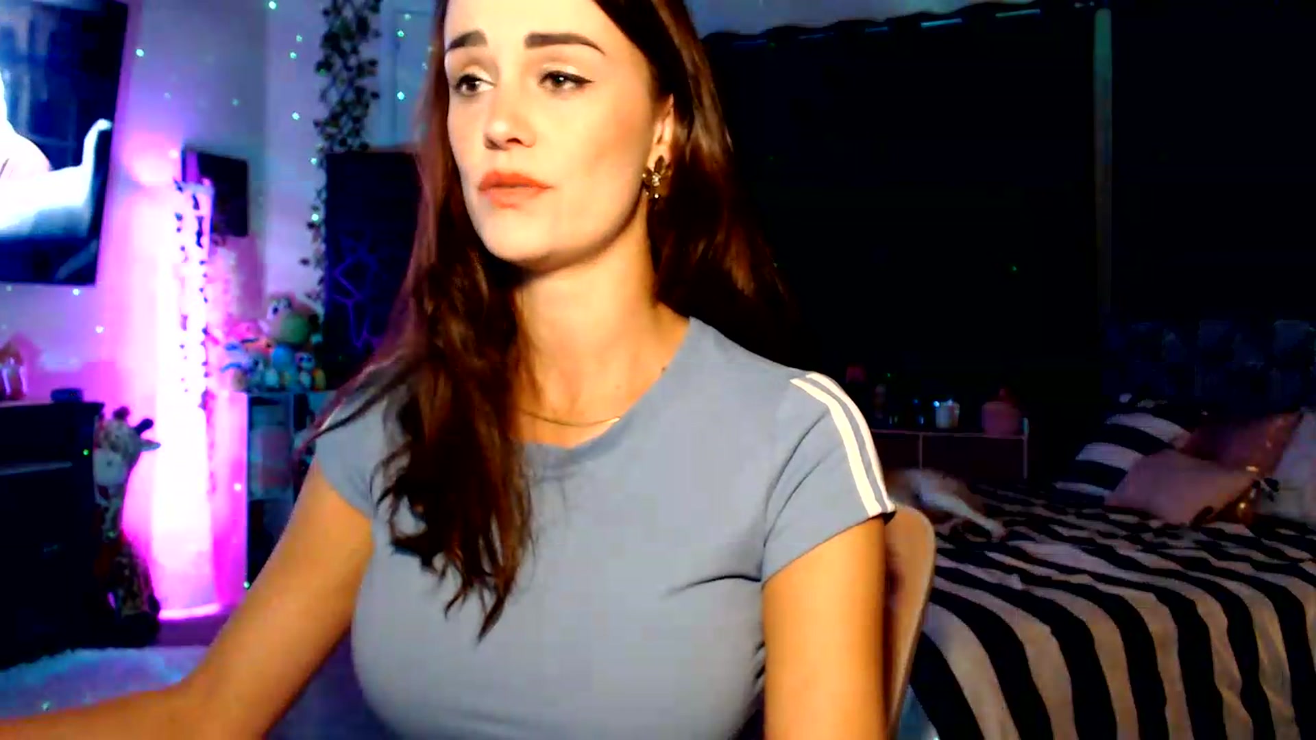Gallery image thumbnail from HeidiKlumsy's myfreecams stream on, 08/13/2026, 03:52 image 7 of 20