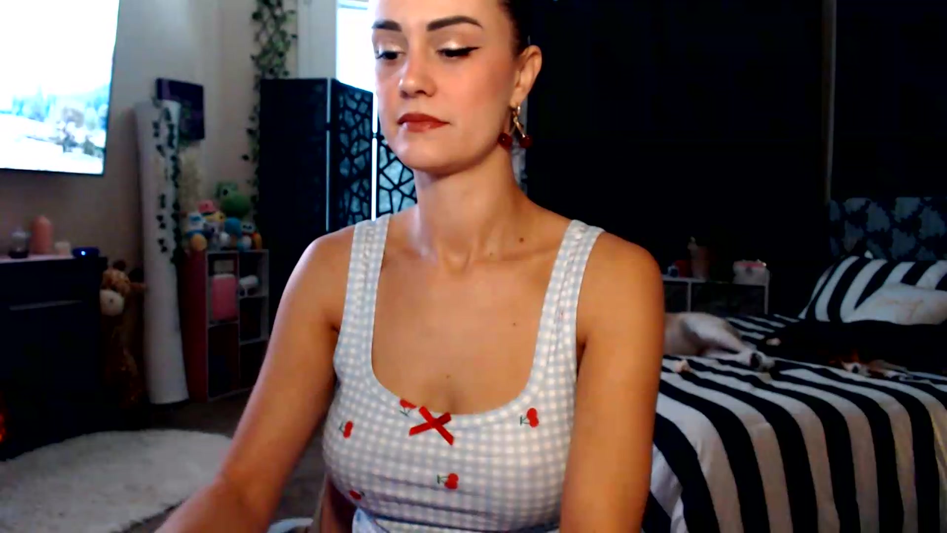 Gallery image thumbnail from HeidiKlumsy's myfreecams stream on, 08/18/2026, 21:03 image 7 of 20