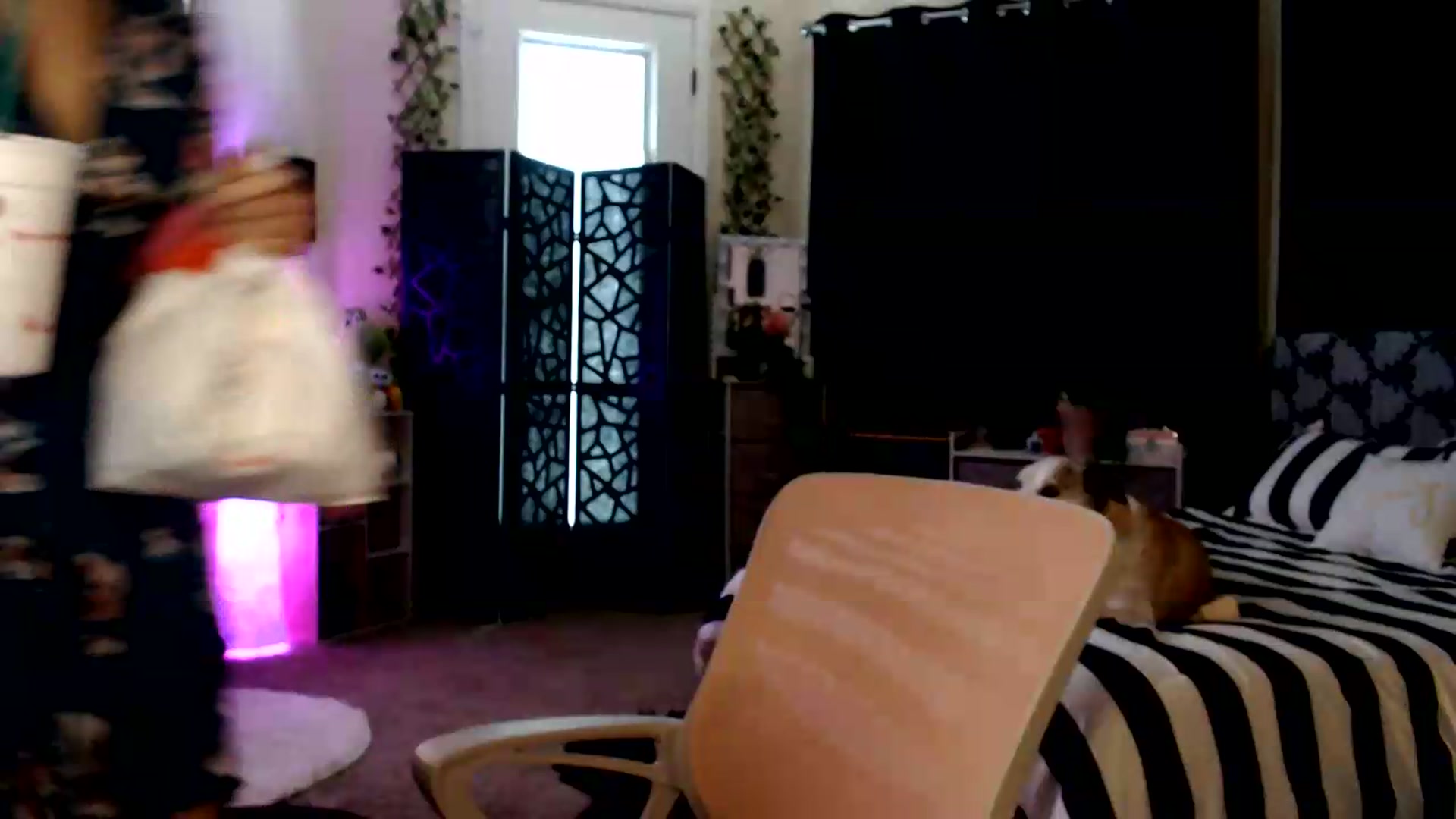 Gallery image thumbnail from HeidiKlumsy's myfreecams stream on, 08/18/2026, 21:44 image 13 of 20