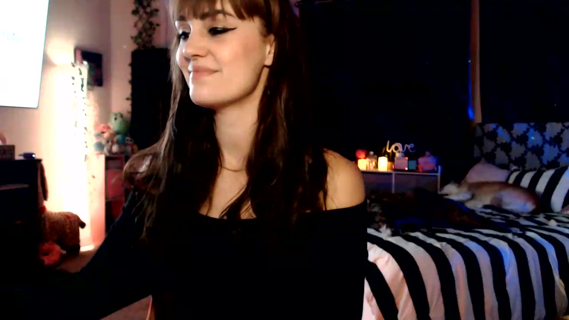 Gallery image thumbnail from HeidiKlumsy's myfreecams stream on, 08/28/2026, 06:34 image 19 of 20