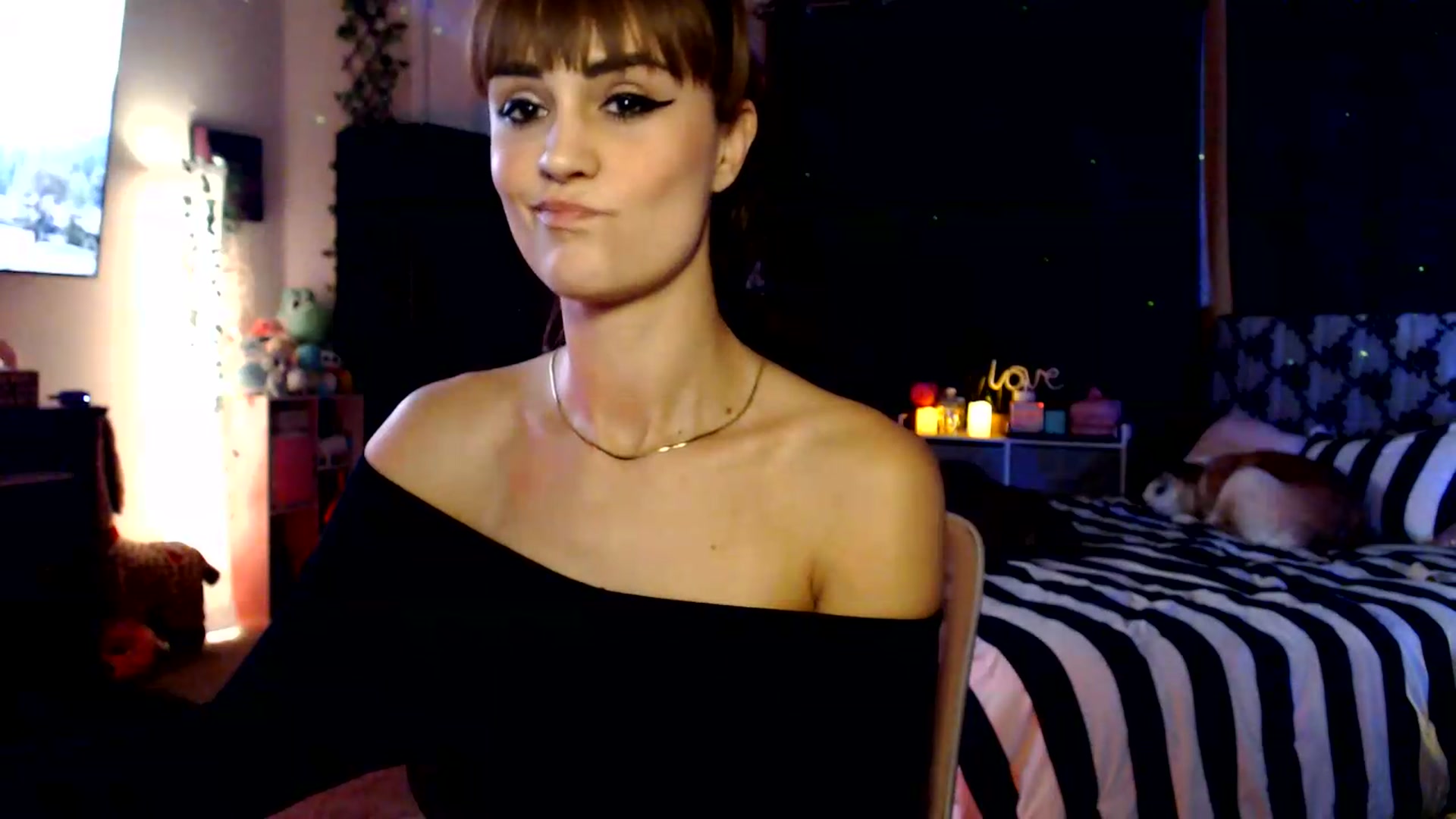 Gallery image thumbnail from HeidiKlumsy's myfreecams stream on, 08/28/2026, 06:34 image 13 of 20
