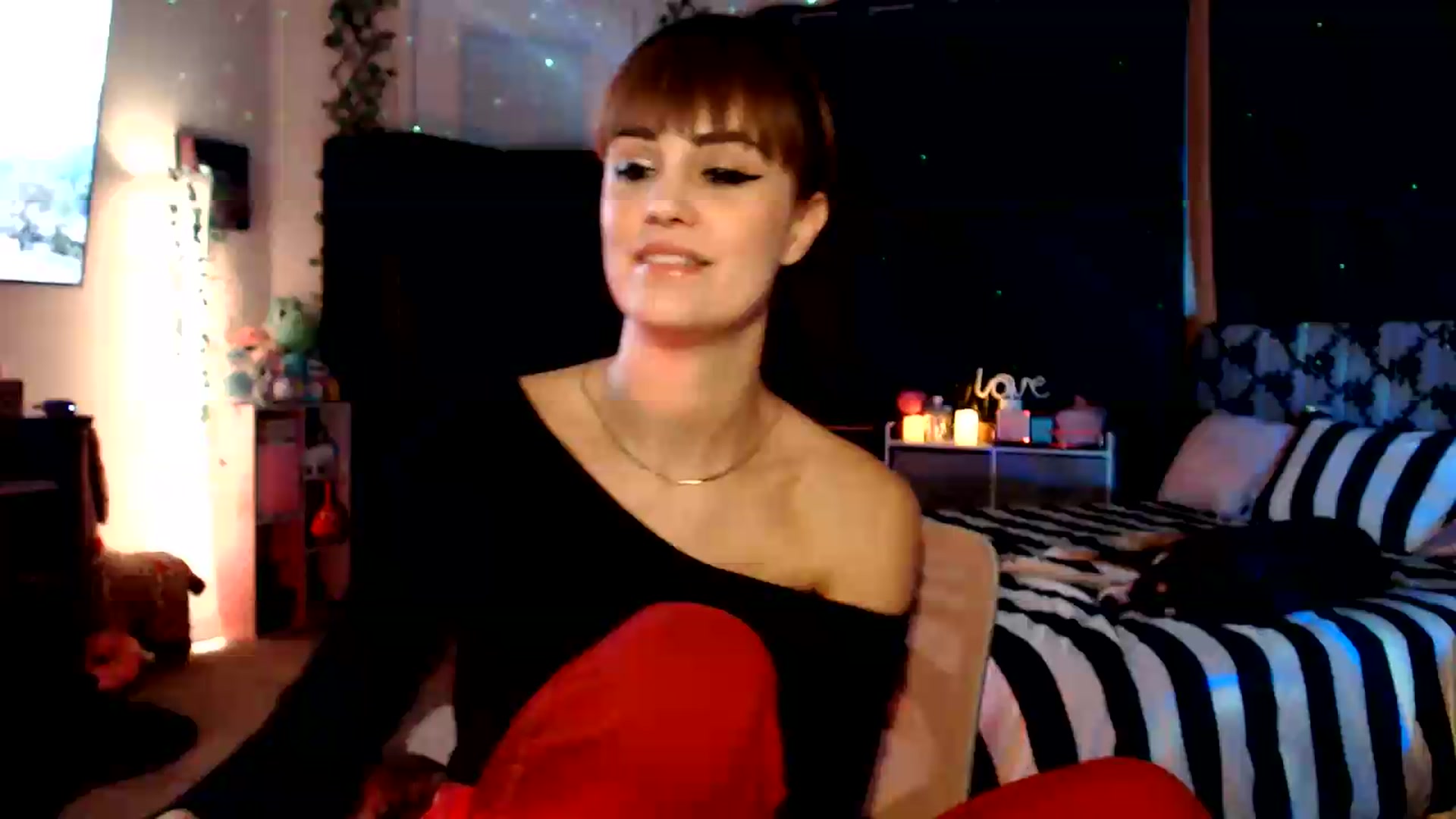 Gallery image thumbnail from HeidiKlumsy's myfreecams stream on, 08/28/2026, 06:34 image 6 of 20
