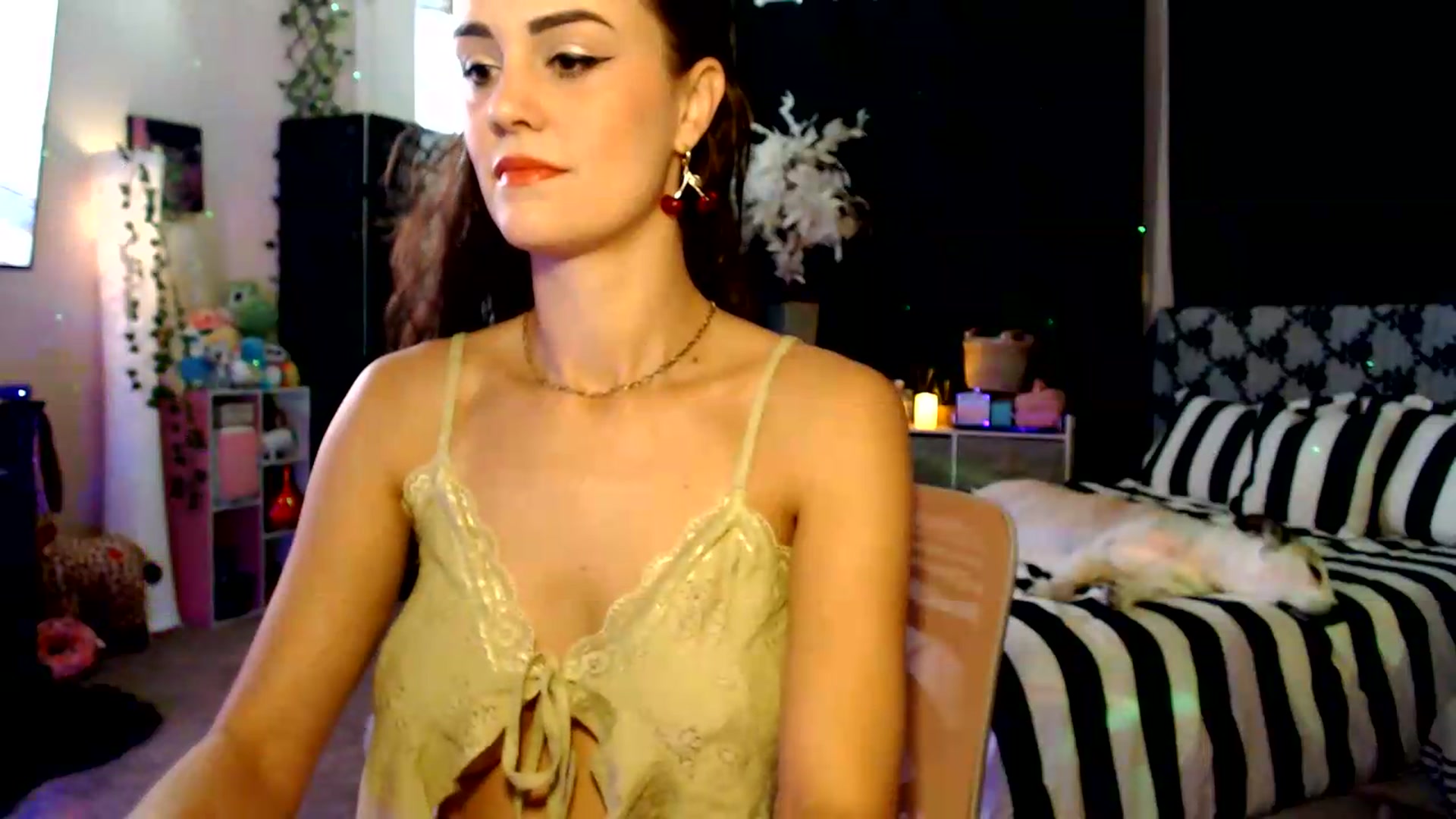 Gallery image thumbnail from HeidiKlumsy's myfreecams stream on, 08/28/2026, 23:14 image 6 of 20