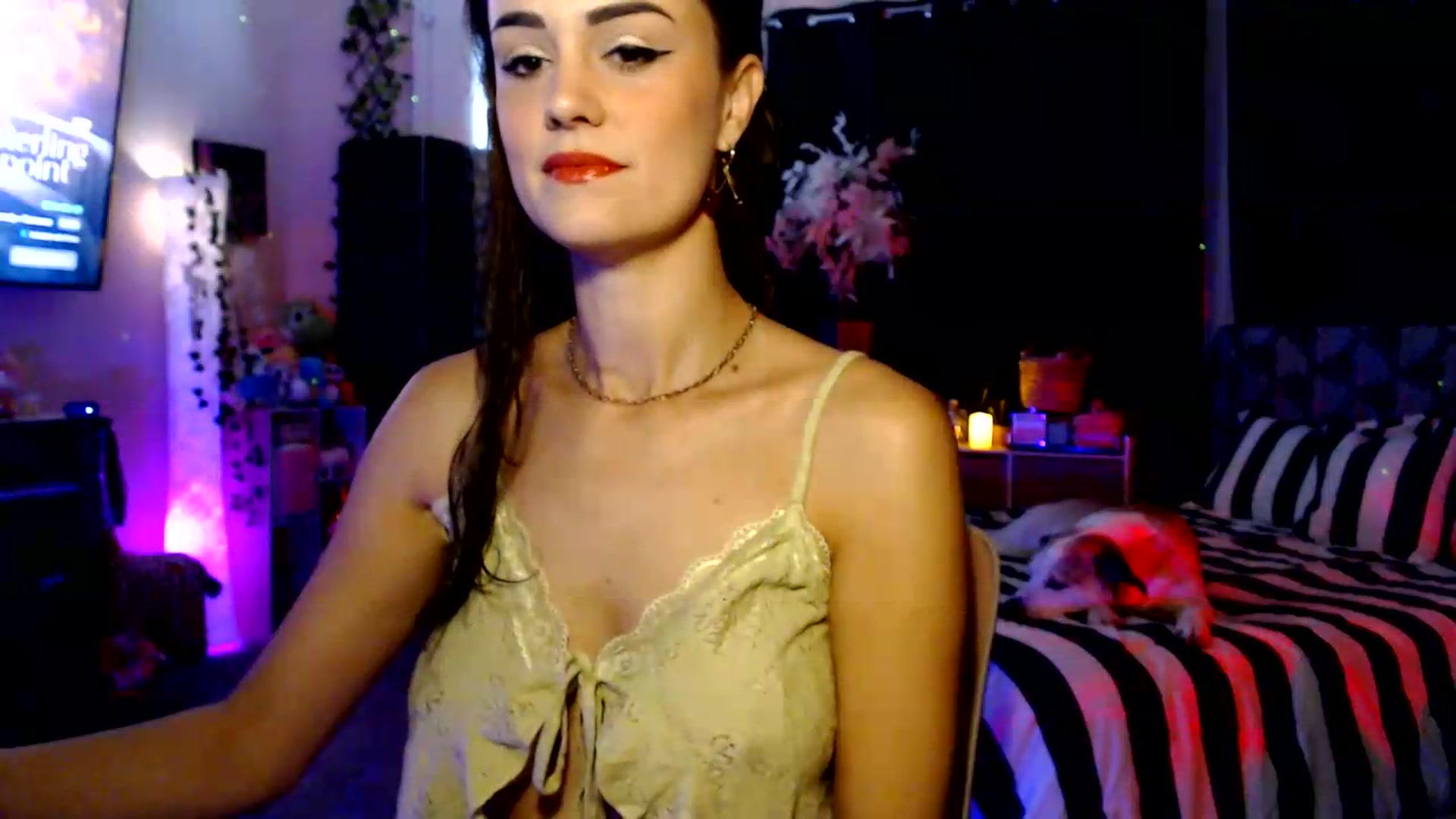 Gallery image thumbnail from HeidiKlumsy's myfreecams stream on, 08/28/2026, 23:14 image 4 of 20