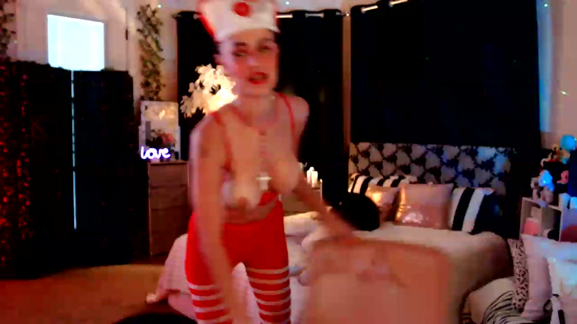 Gallery image thumbnail from HeidiKlumsy's myfreecams stream on, 09/10/2026, 22:50 image 15 of 20