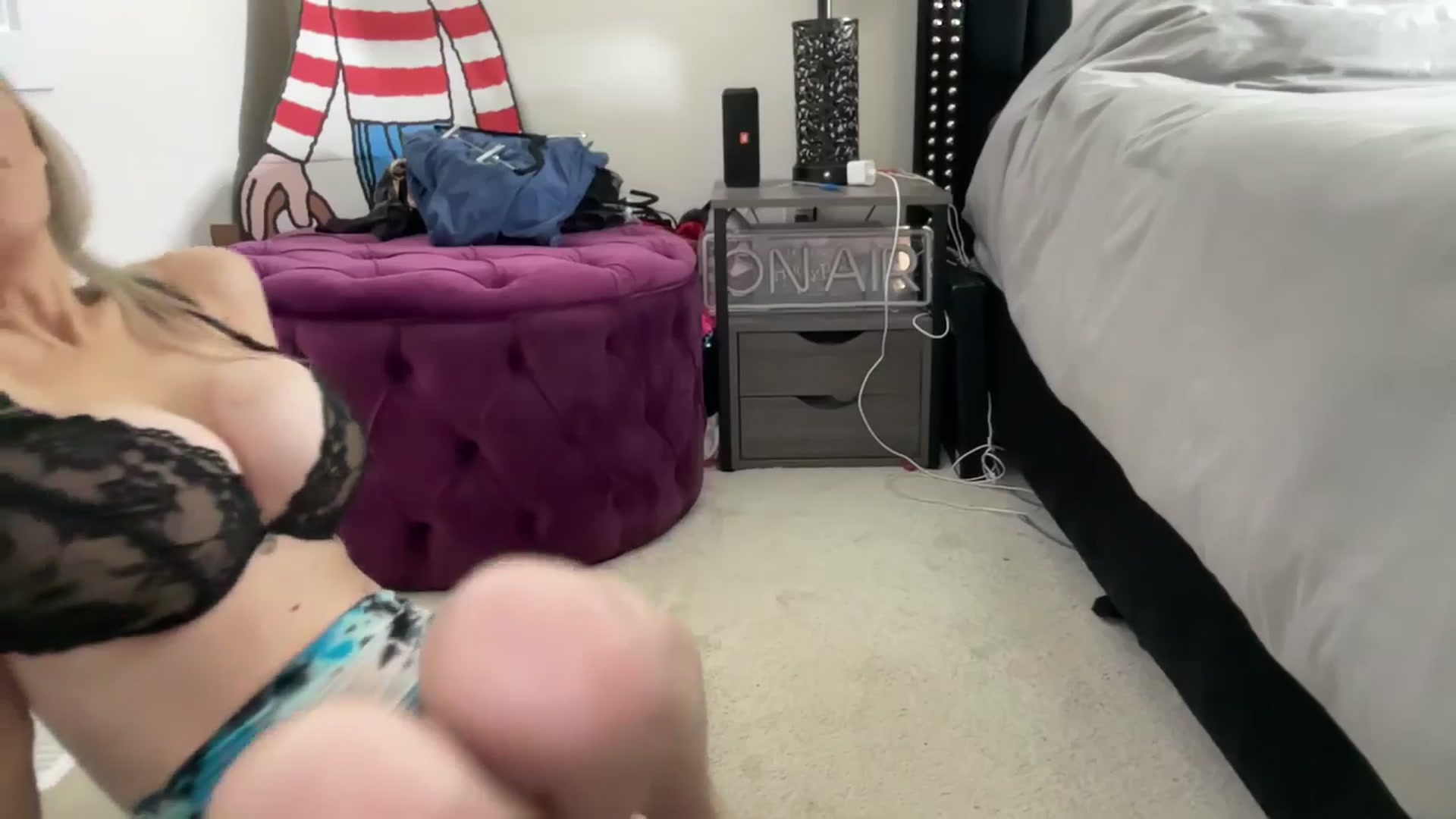 Gallery image thumbnail from Heidi_Wow's myfreecams stream on, 11/17/2025, 19:29 image 2 of 20