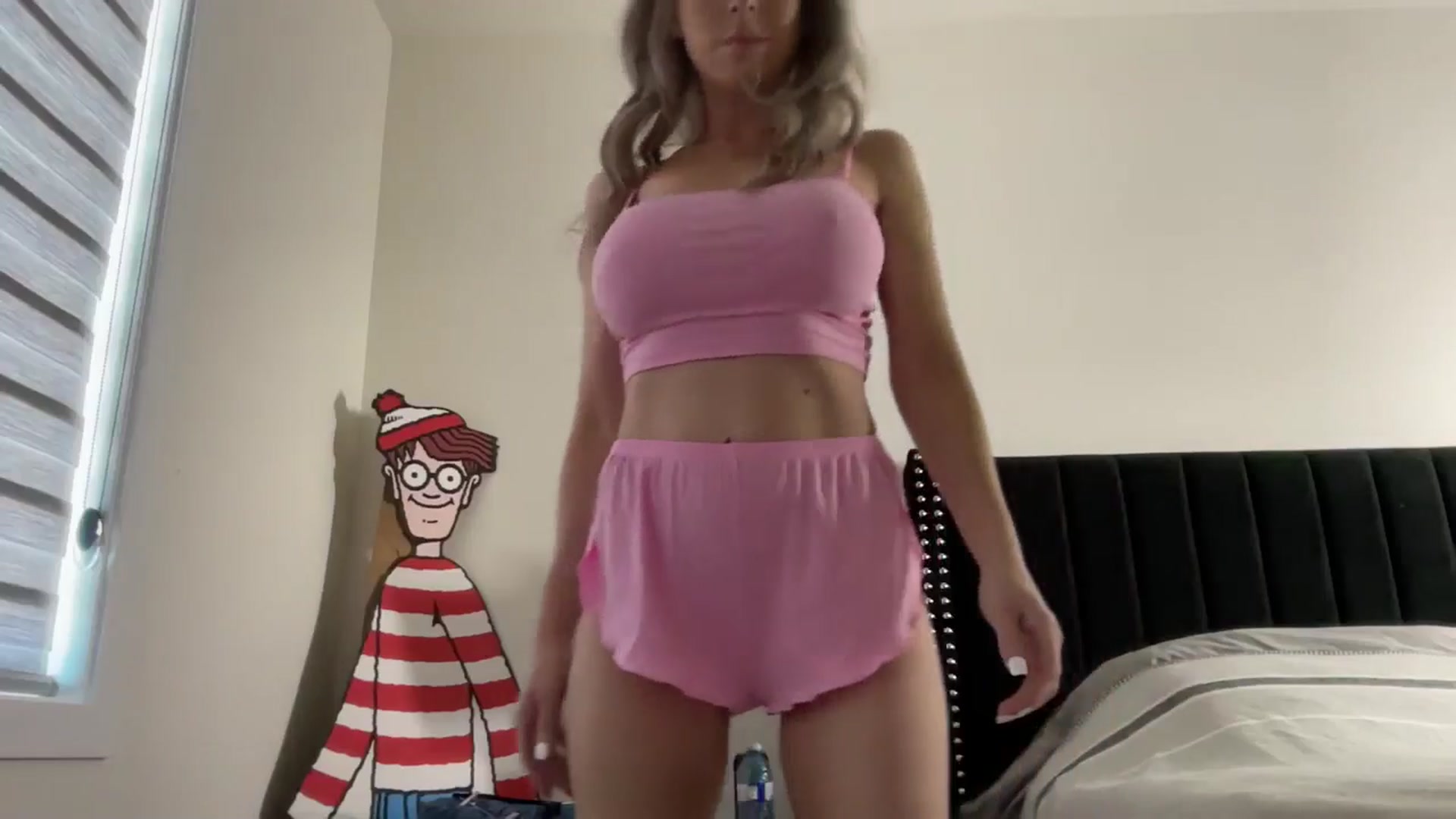 Gallery image thumbnail from Heidi_Wow's myfreecams stream on, 11/19/2025, 18:58 image 18 of 20