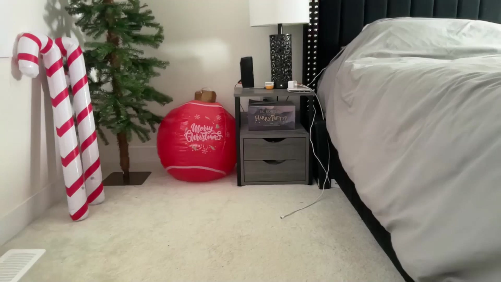 Gallery image thumbnail from Heidi_Wow's myfreecams stream on, 12/15/2025, 19:08 image 18 of 20