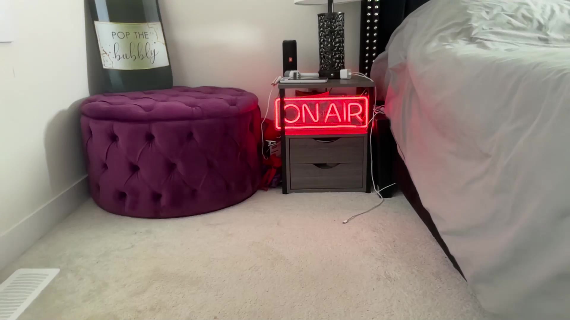 Gallery image thumbnail from Heidi_Wow's myfreecams stream on, 02/05/2026, 19:33 image 19 of 20