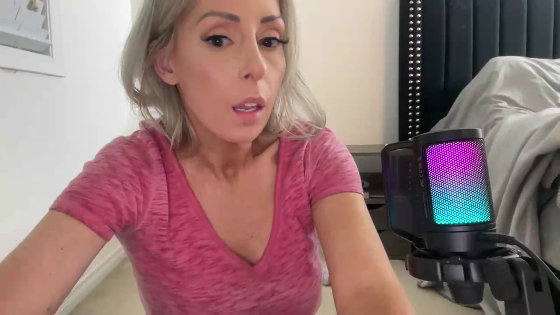 Gallery image thumbnail from Heidi_Wow's myfreecams stream on, 08/16/2026, 04:46 image 6 of 20