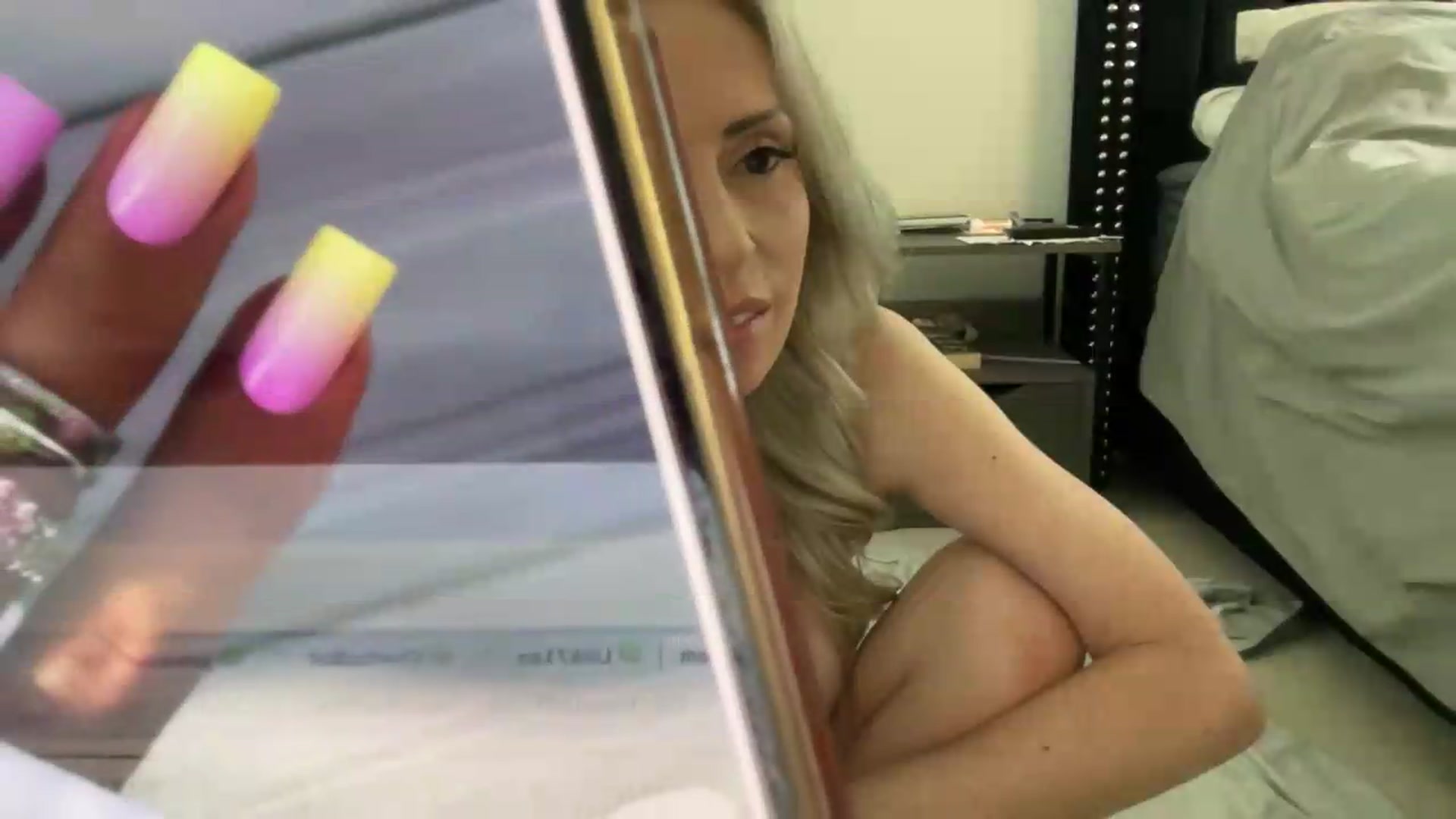 Gallery image thumbnail from Heidi_Wow's myfreecams stream on, 08/23/2026, 19:35 image 20 of 20