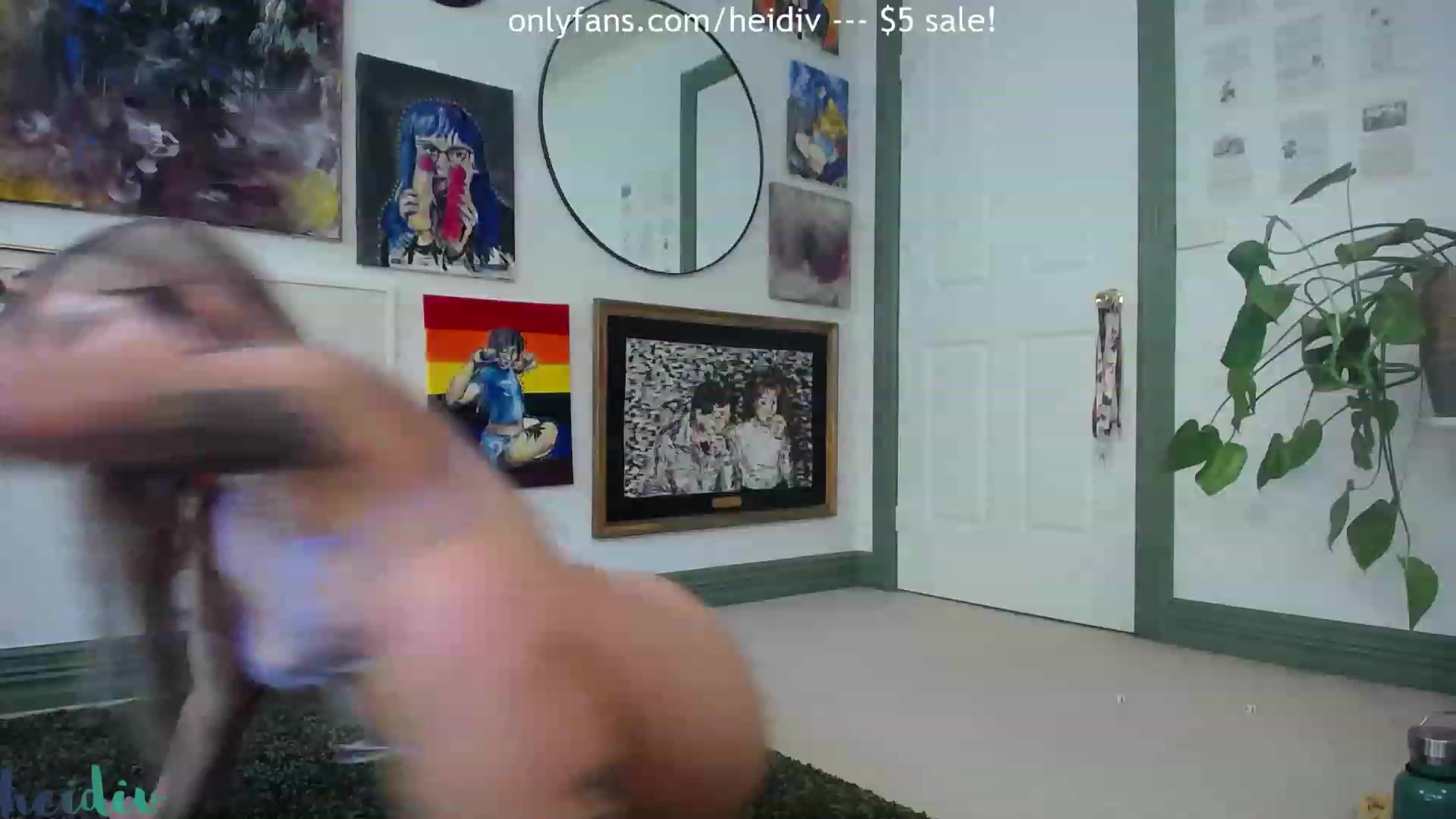 Gallery image thumbnail from Heidiv's myfreecams stream on, 02/10/2023, 03:39 image 11 of 20