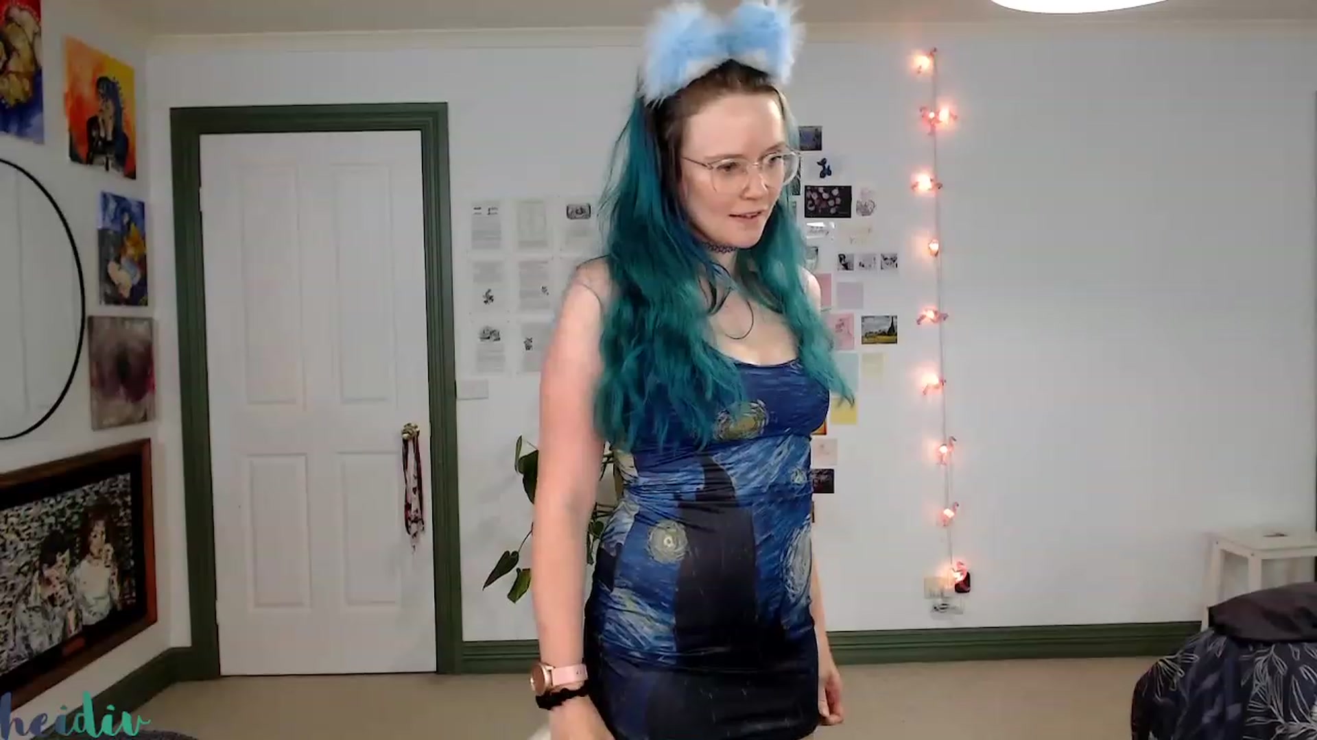 Gallery image thumbnail from Heidiv's myfreecams stream on, 02/18/2023, 03:52 image 3 of 20
