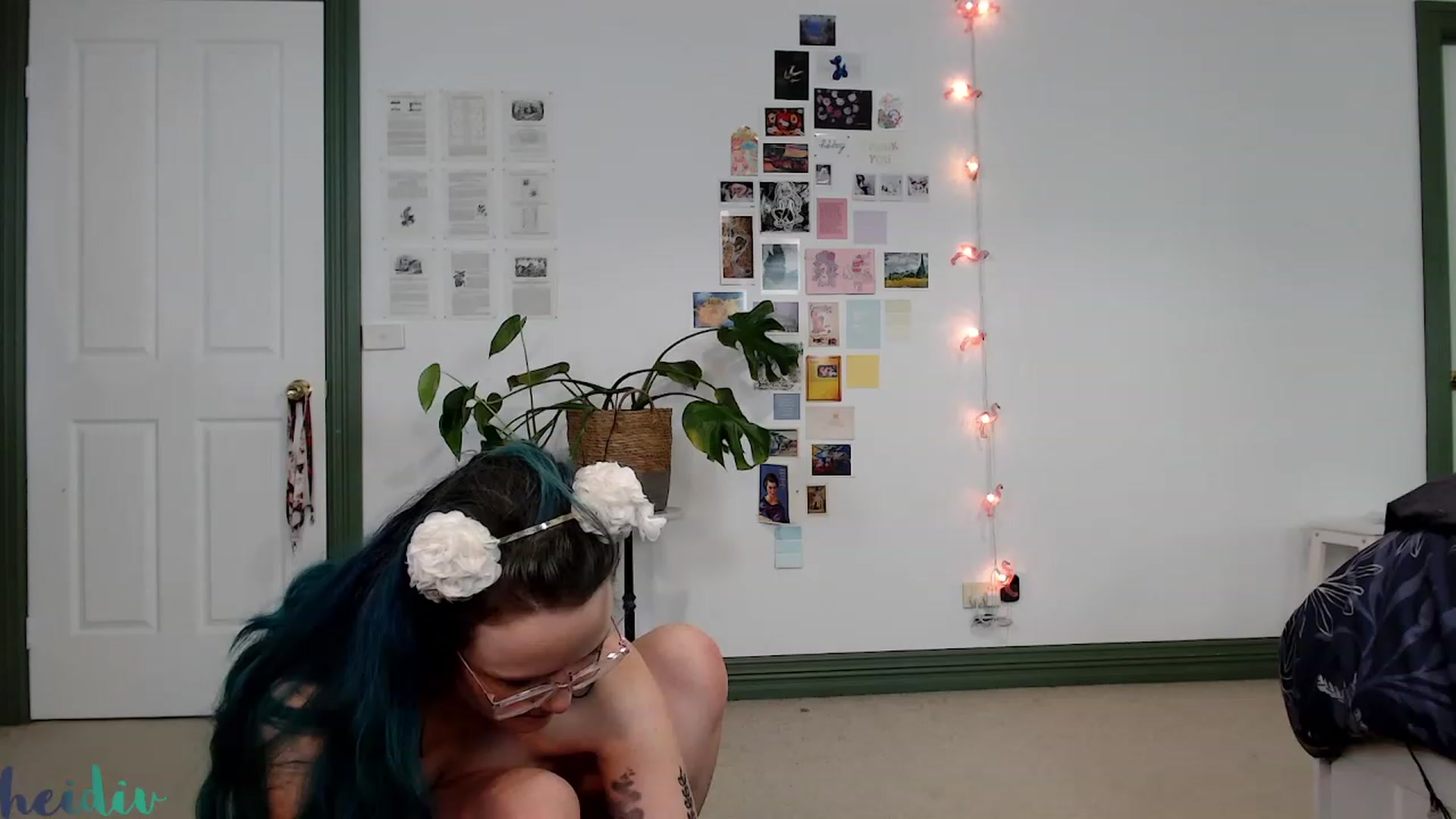 Gallery image thumbnail from Heidiv's myfreecams stream on, 02/18/2023, 03:52 image 19 of 20