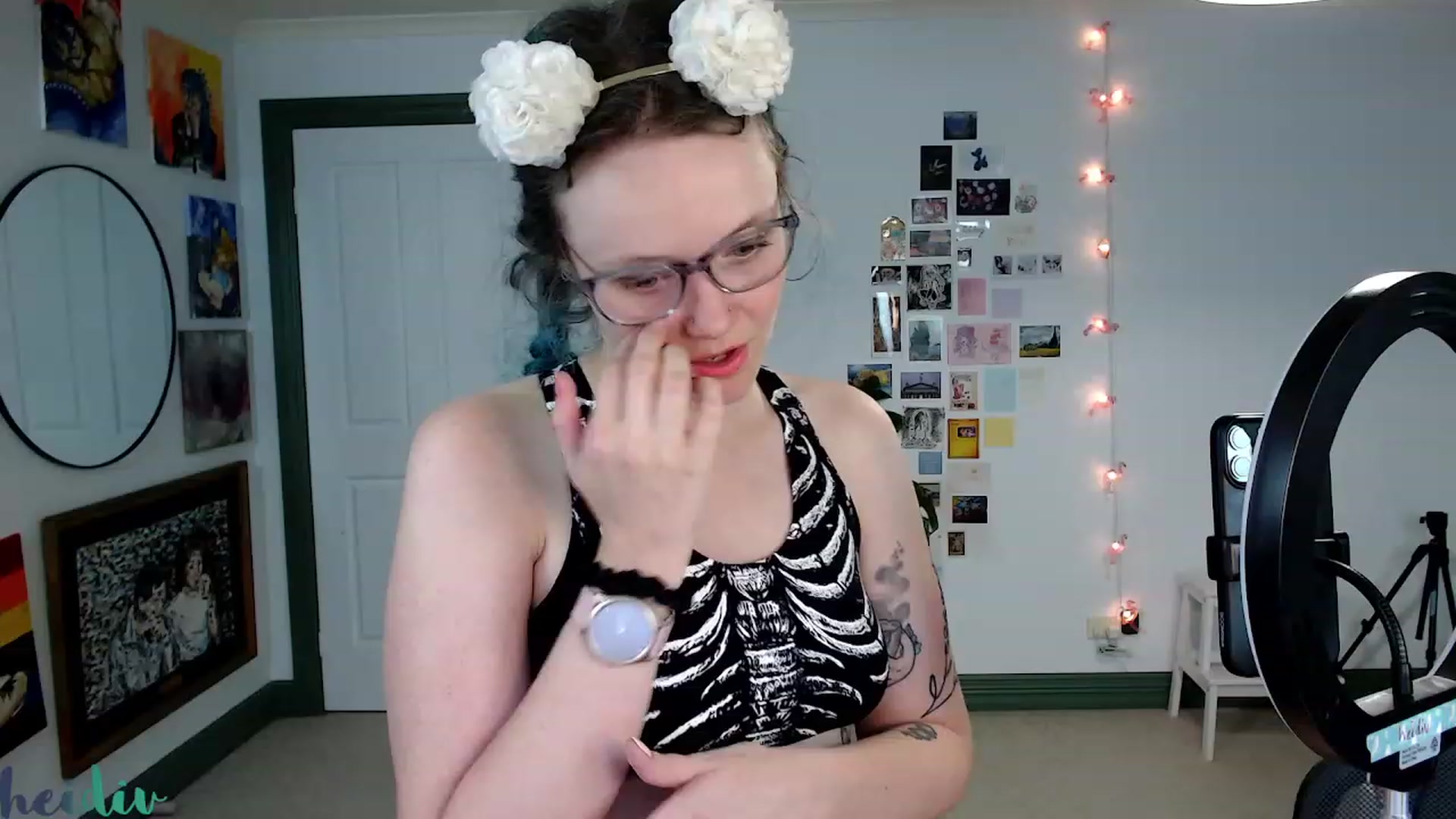 Gallery image thumbnail from Heidiv's myfreecams stream on, 03/01/2023, 10:12 image 1 of 20