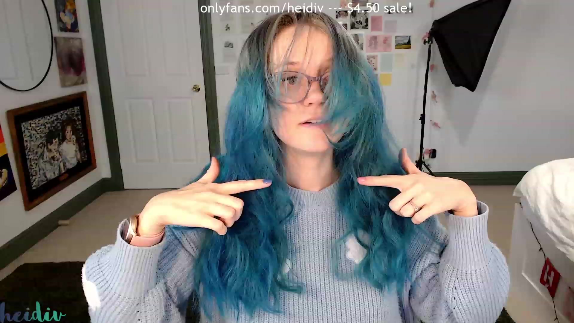 Gallery image thumbnail from Heidiv's myfreecams stream on, 05/19/2023, 11:50 image 10 of 20