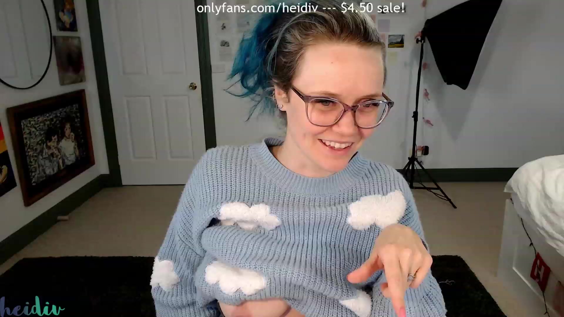 Gallery image thumbnail from Heidiv's myfreecams stream on, 05/19/2023, 11:50 image 9 of 20