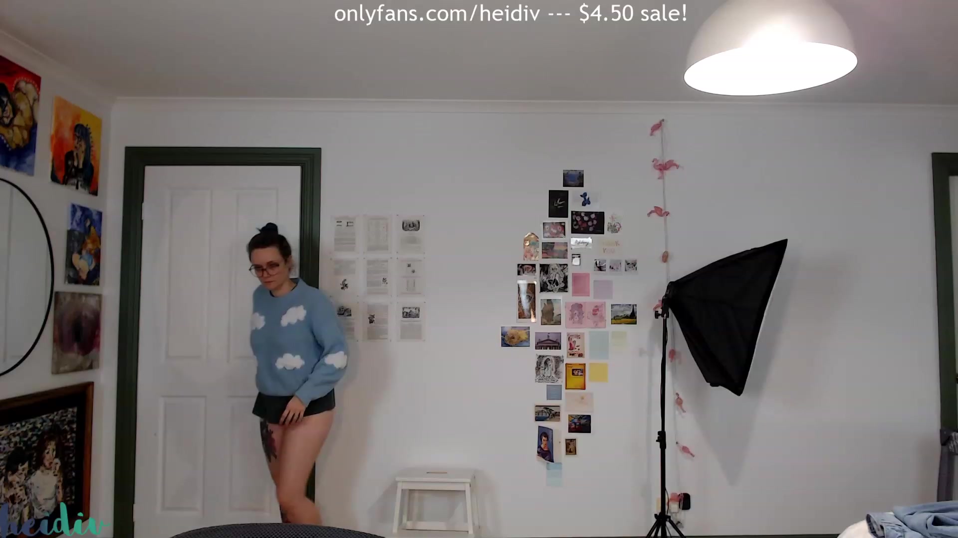 Gallery image thumbnail from Heidiv's myfreecams stream on, 05/19/2023, 11:50 image 16 of 20