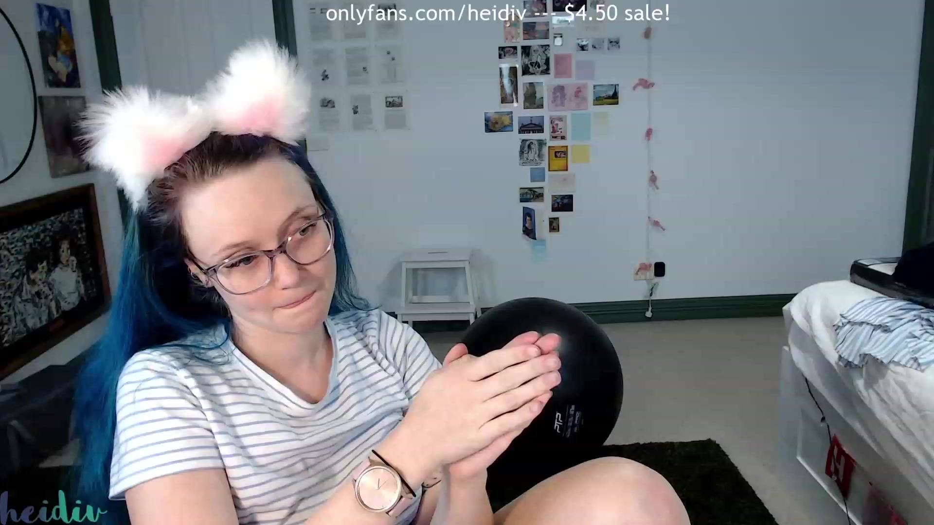 Gallery image thumbnail from Heidiv's myfreecams stream on, 06/01/2023, 10:46 image 8 of 20