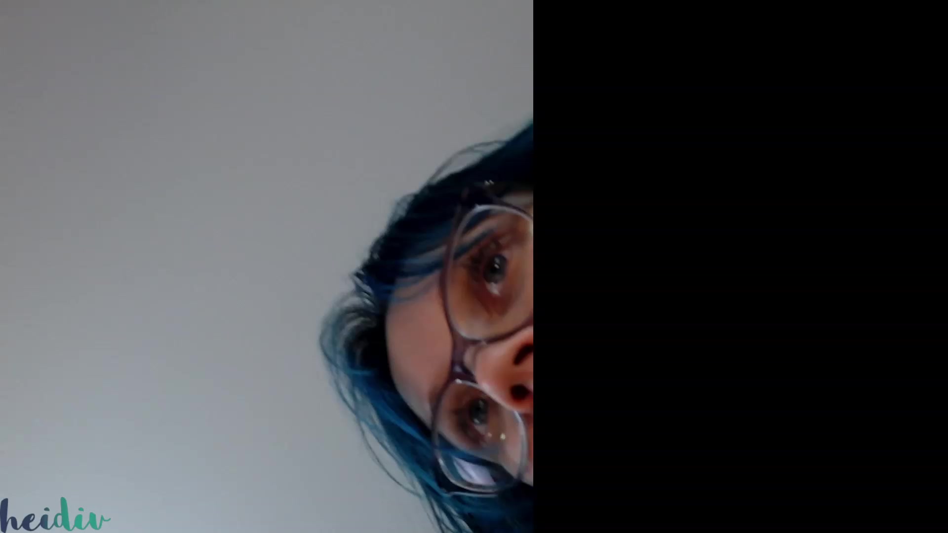Gallery image thumbnail from Heidiv's myfreecams stream on, 07/01/2023, 11:20 image 19 of 20