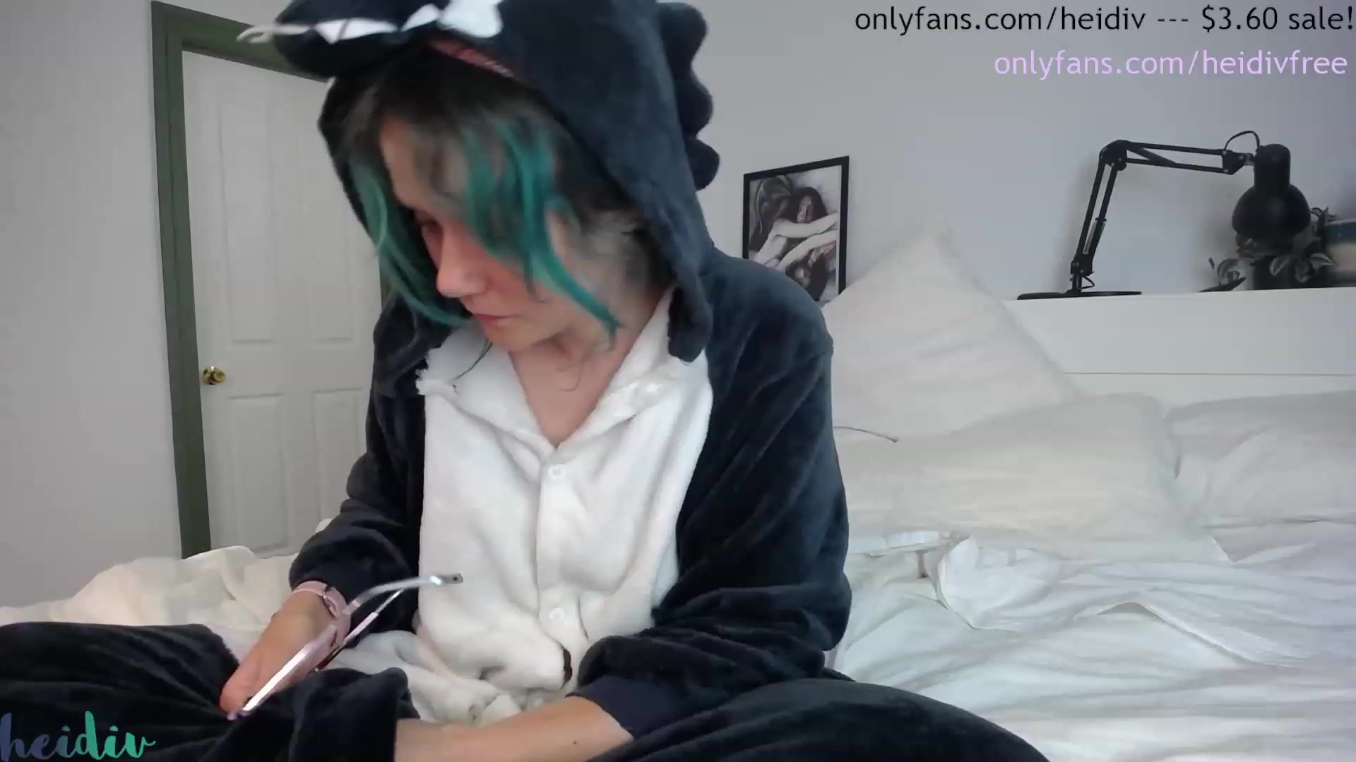 Gallery image thumbnail from Heidiv's myfreecams stream on, 09/10/2023, 09:44 image 5 of 20
