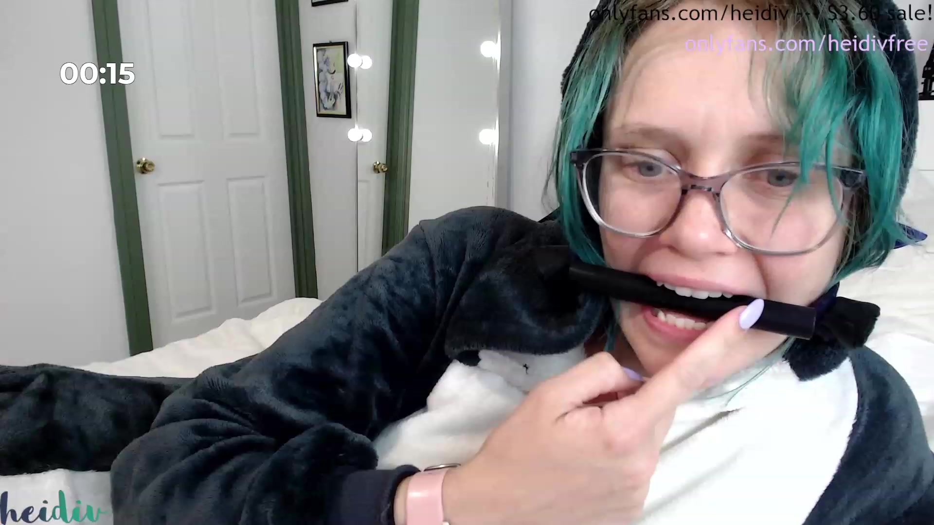 Gallery image thumbnail from Heidiv's myfreecams stream on, 09/10/2023, 09:44 image 4 of 20