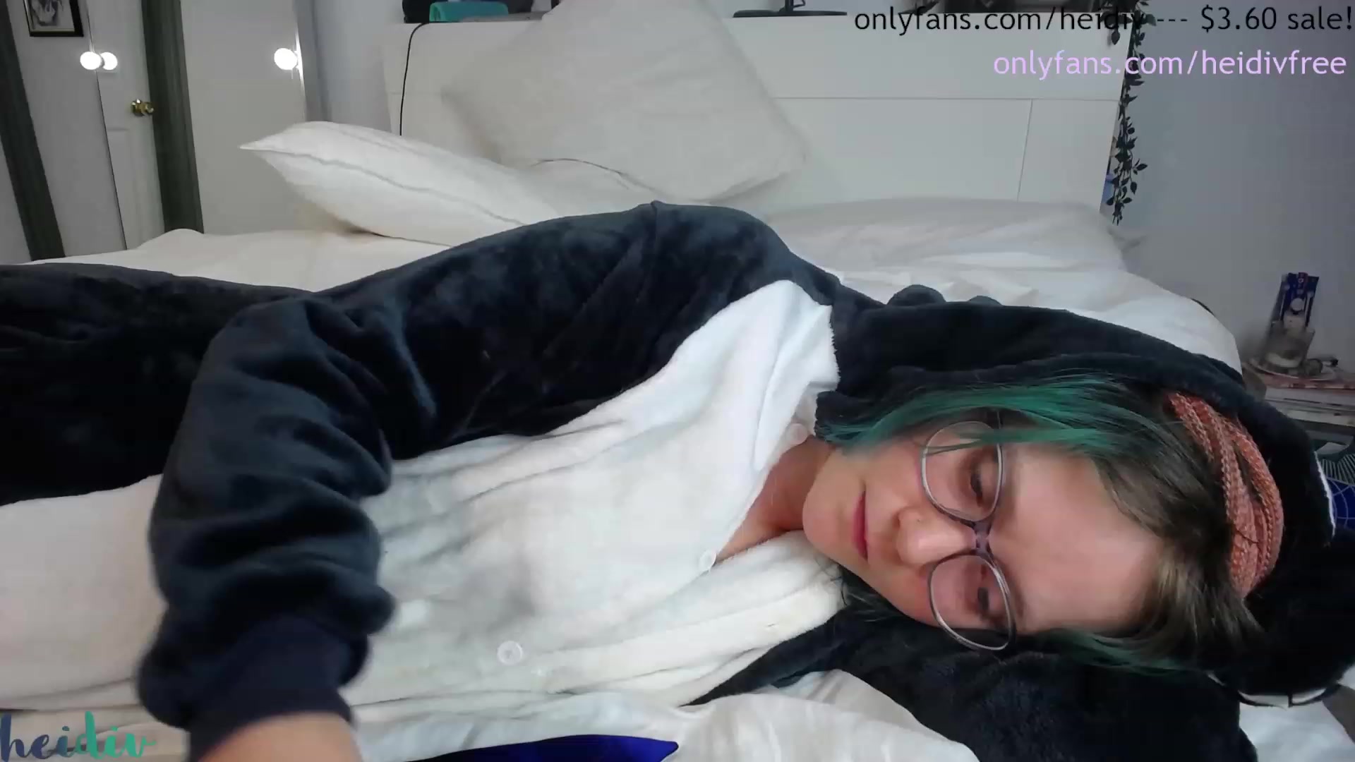 Gallery image thumbnail from Heidiv's myfreecams stream on, 09/10/2023, 11:03 image 14 of 20